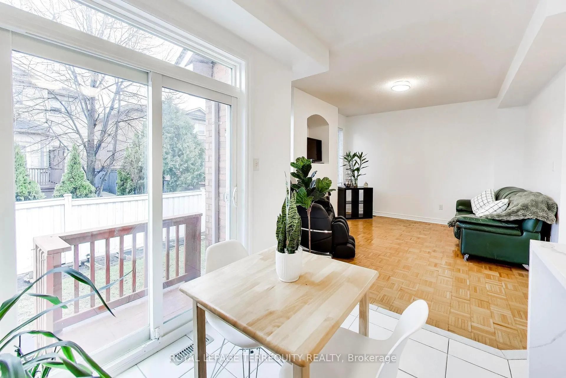 Photo 14 of 40 Teal Crescent, Vaughan, Vellore Village — HOMEH