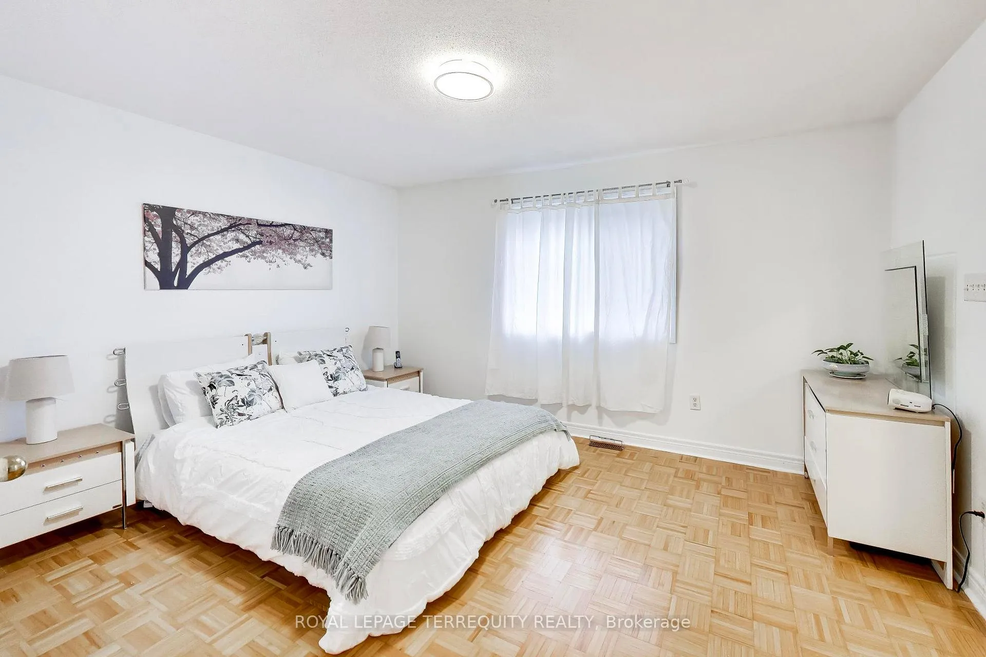 Photo 19 of 40 Teal Crescent, Vaughan, Vellore Village — HOMEH