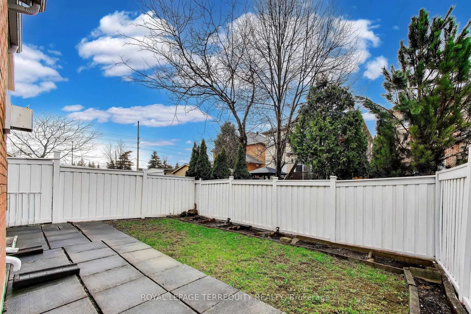 Photo 32 of 40 Teal Crescent, Vaughan, Vellore Village — HOMEH