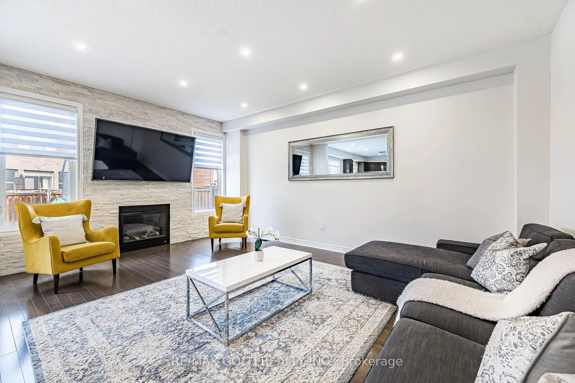 Photo 17 of 253 Elbern Markell Drive, Brampton, Credit Valley — HOMEH