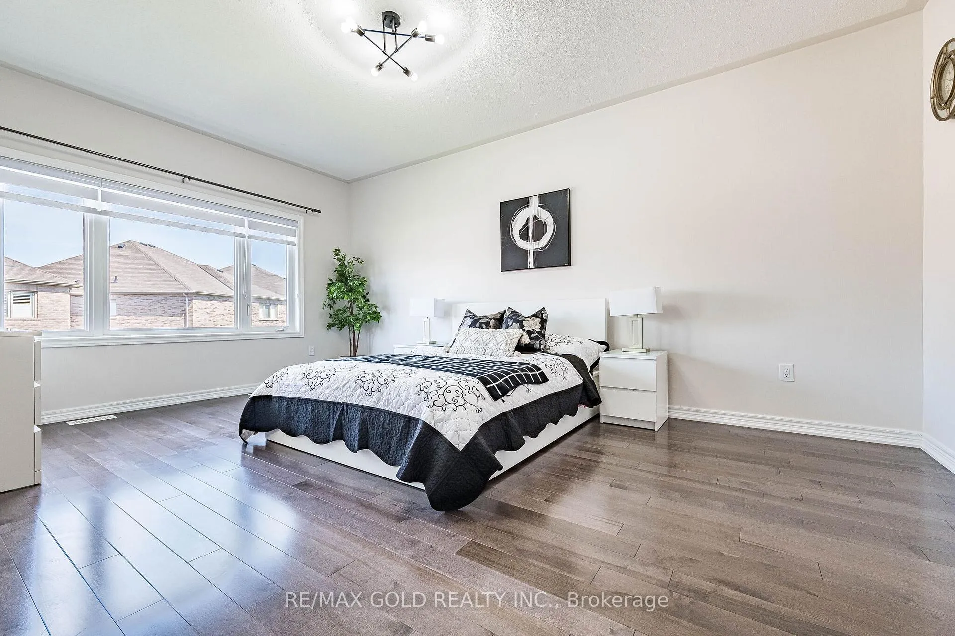 Photo 20 of 253 Elbern Markell Drive, Brampton, Credit Valley — HOMEH