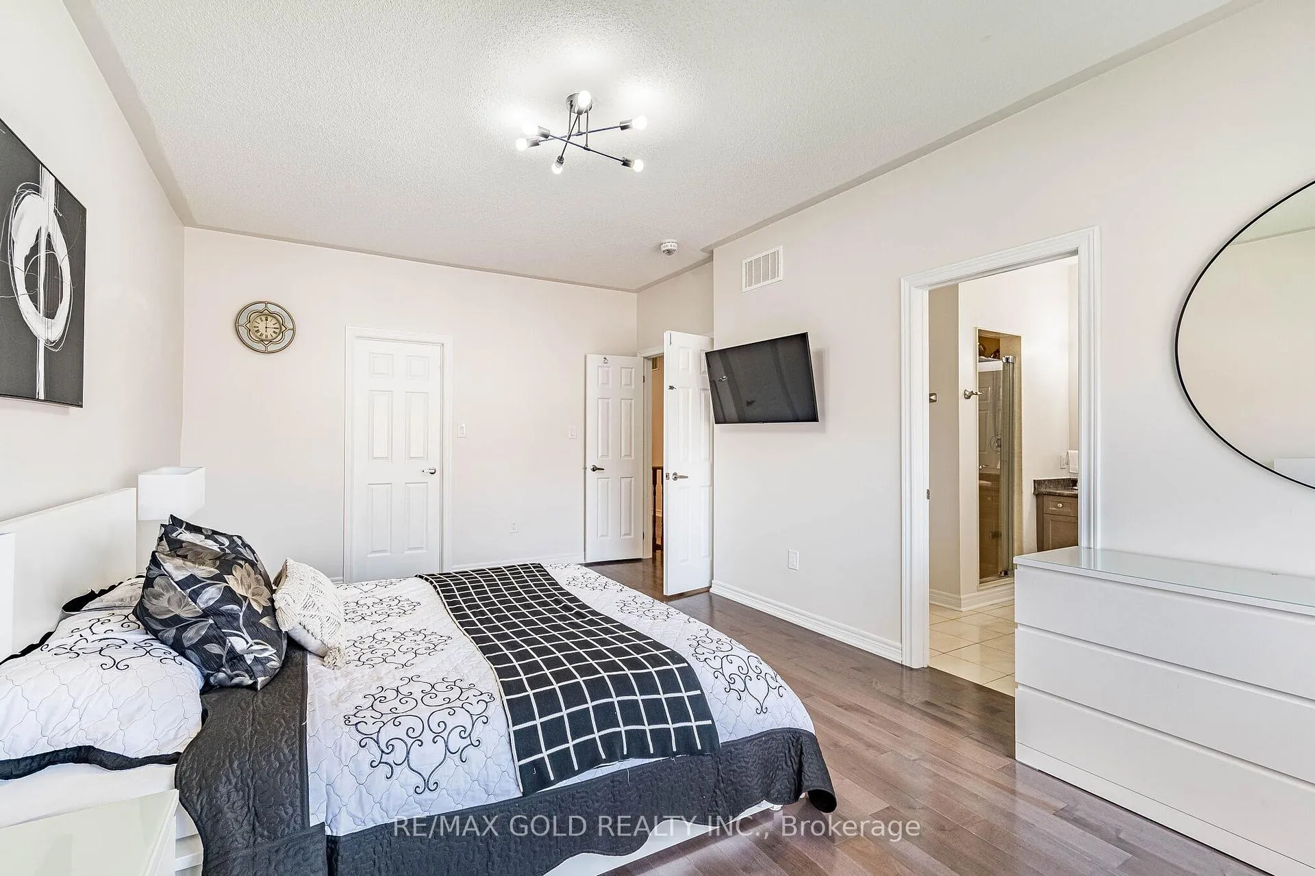 Photo 21 of 253 Elbern Markell Drive, Brampton, Credit Valley — HOMEH