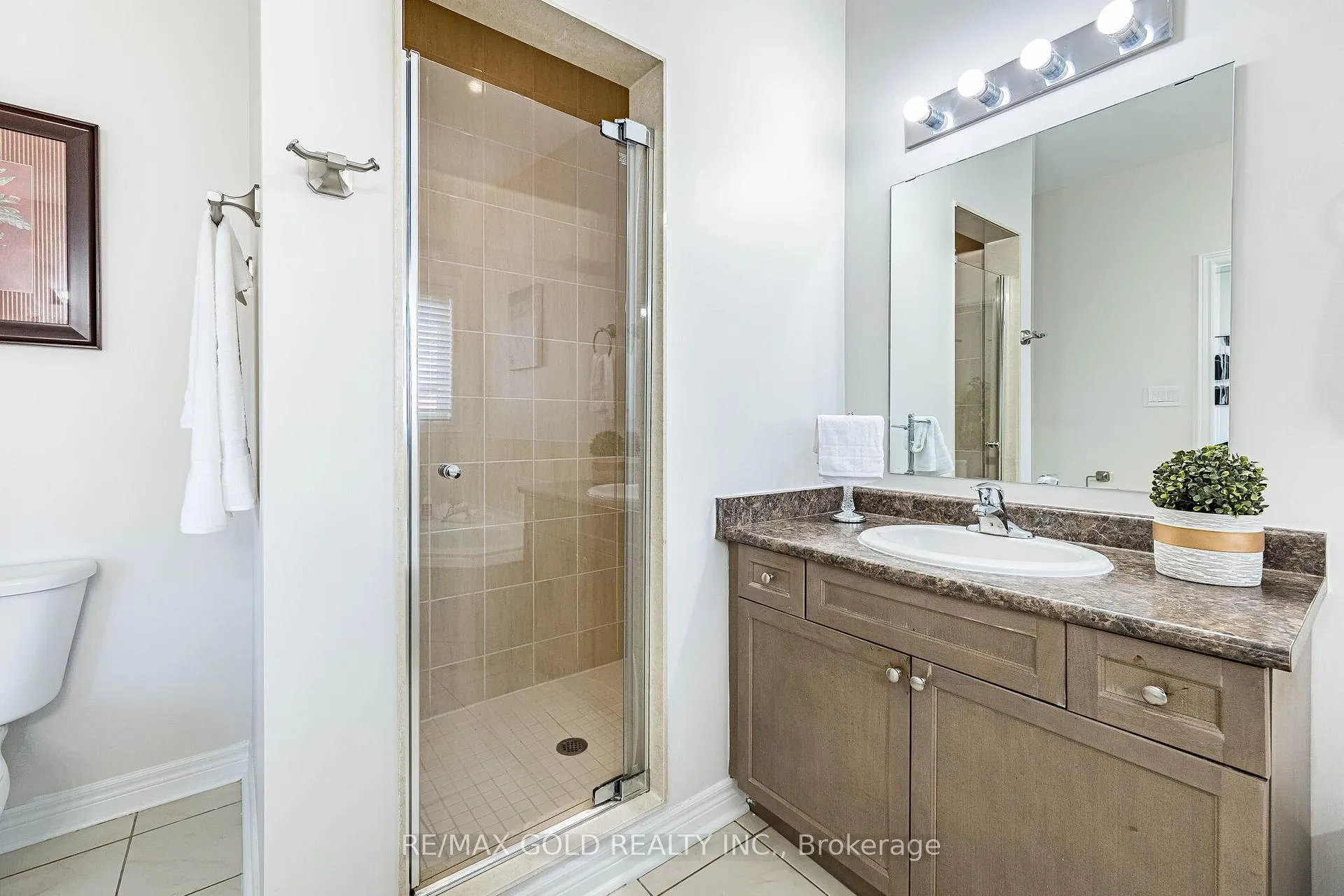 Photo 23 of 253 Elbern Markell Drive, Brampton, Credit Valley — HOMEH
