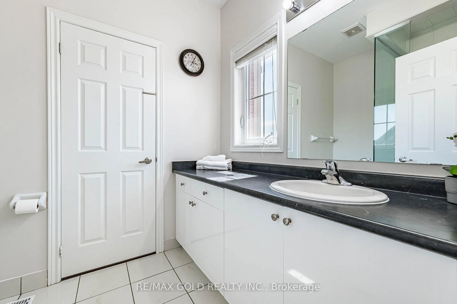 Photo 31 of 253 Elbern Markell Drive, Brampton, Credit Valley — HOMEH