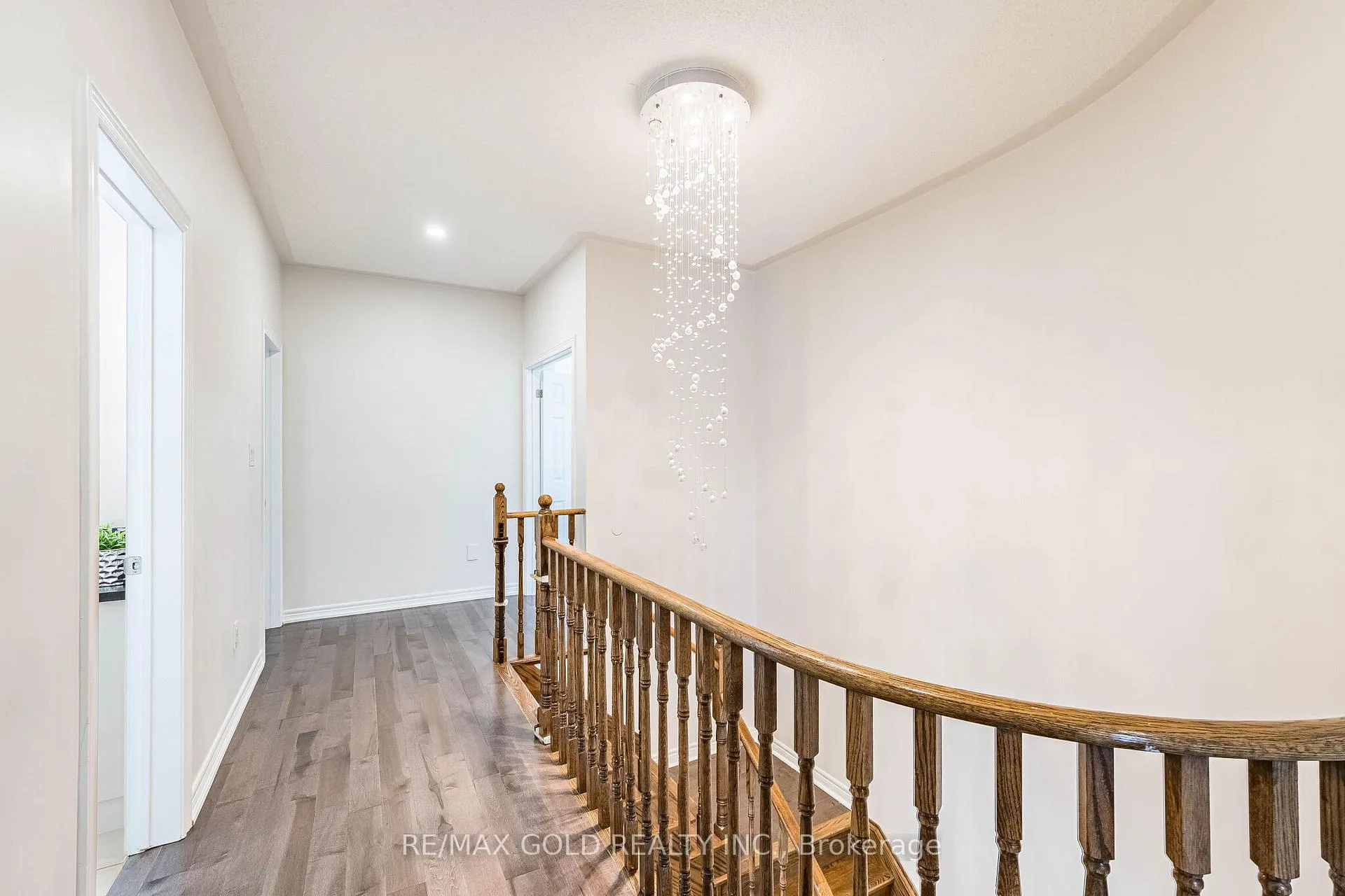Photo 32 of 253 Elbern Markell Drive, Brampton, Credit Valley — HOMEH