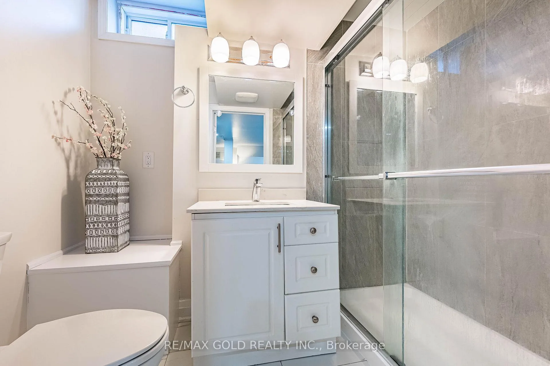 Photo 38 of 253 Elbern Markell Drive, Brampton, Credit Valley — HOMEH