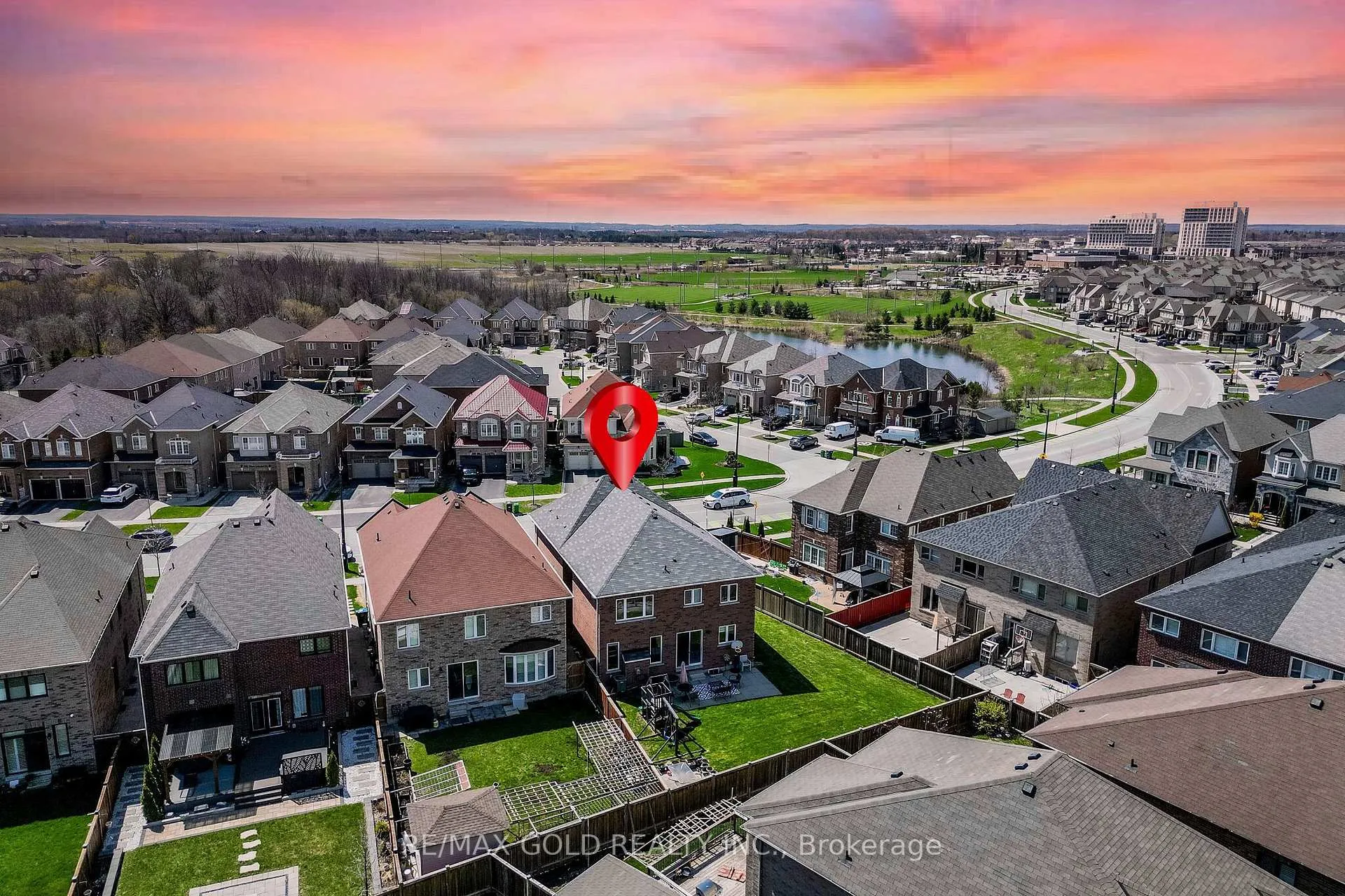 Photo 47 of 253 Elbern Markell Drive, Brampton, Credit Valley — HOMEH