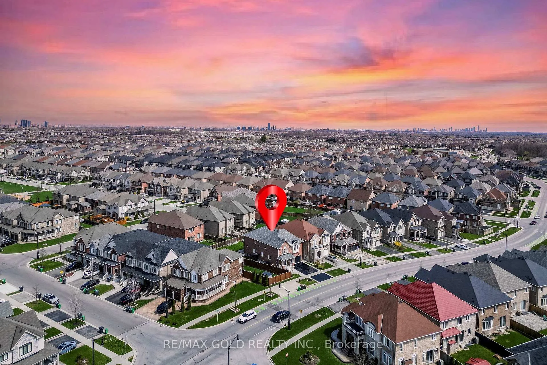 Photo 49 of 253 Elbern Markell Drive, Brampton, Credit Valley — HOMEH