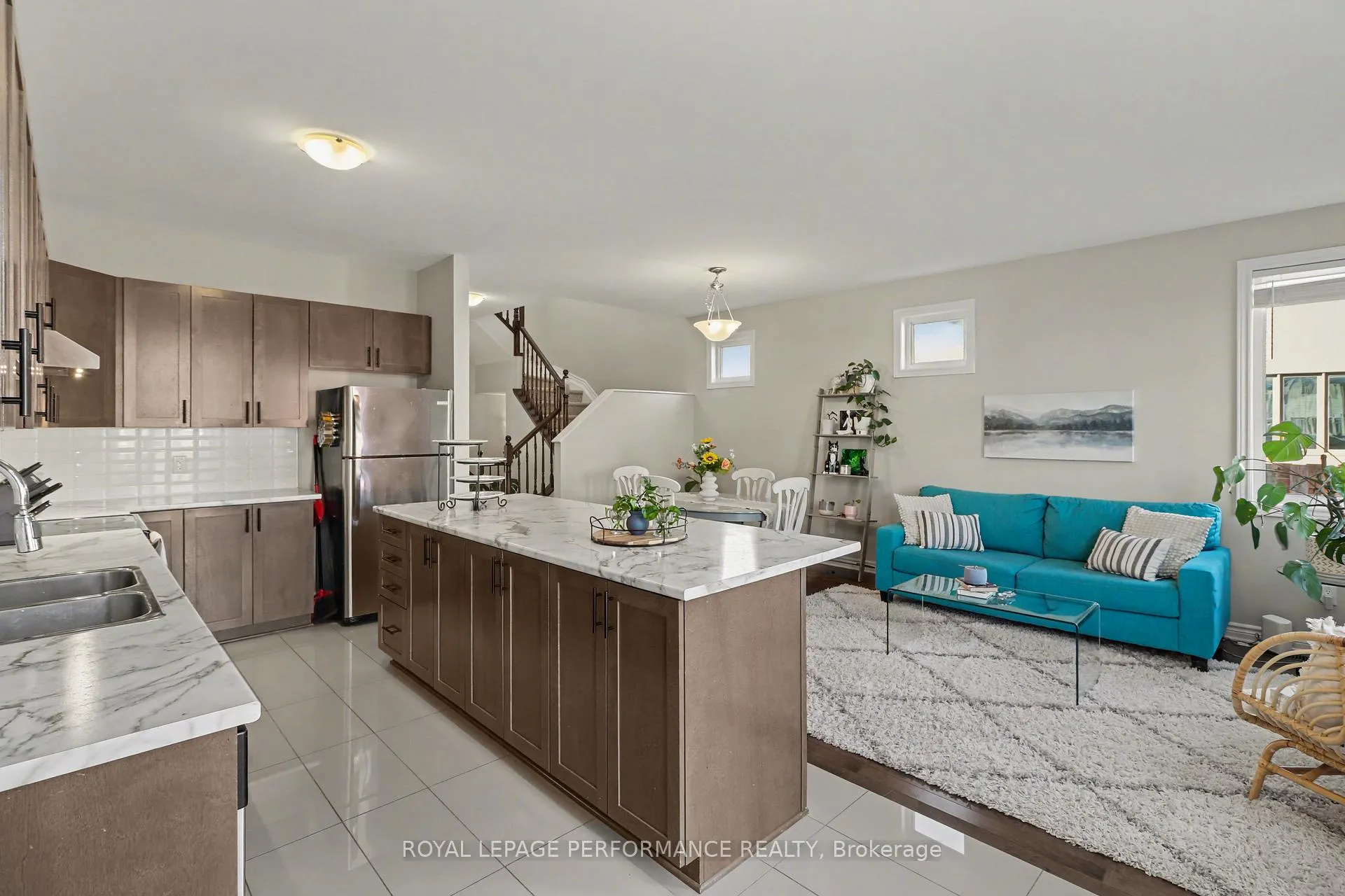 Photo 10 of 703 Decoeur Drive, Ottawa, Avalon West — HOMEH