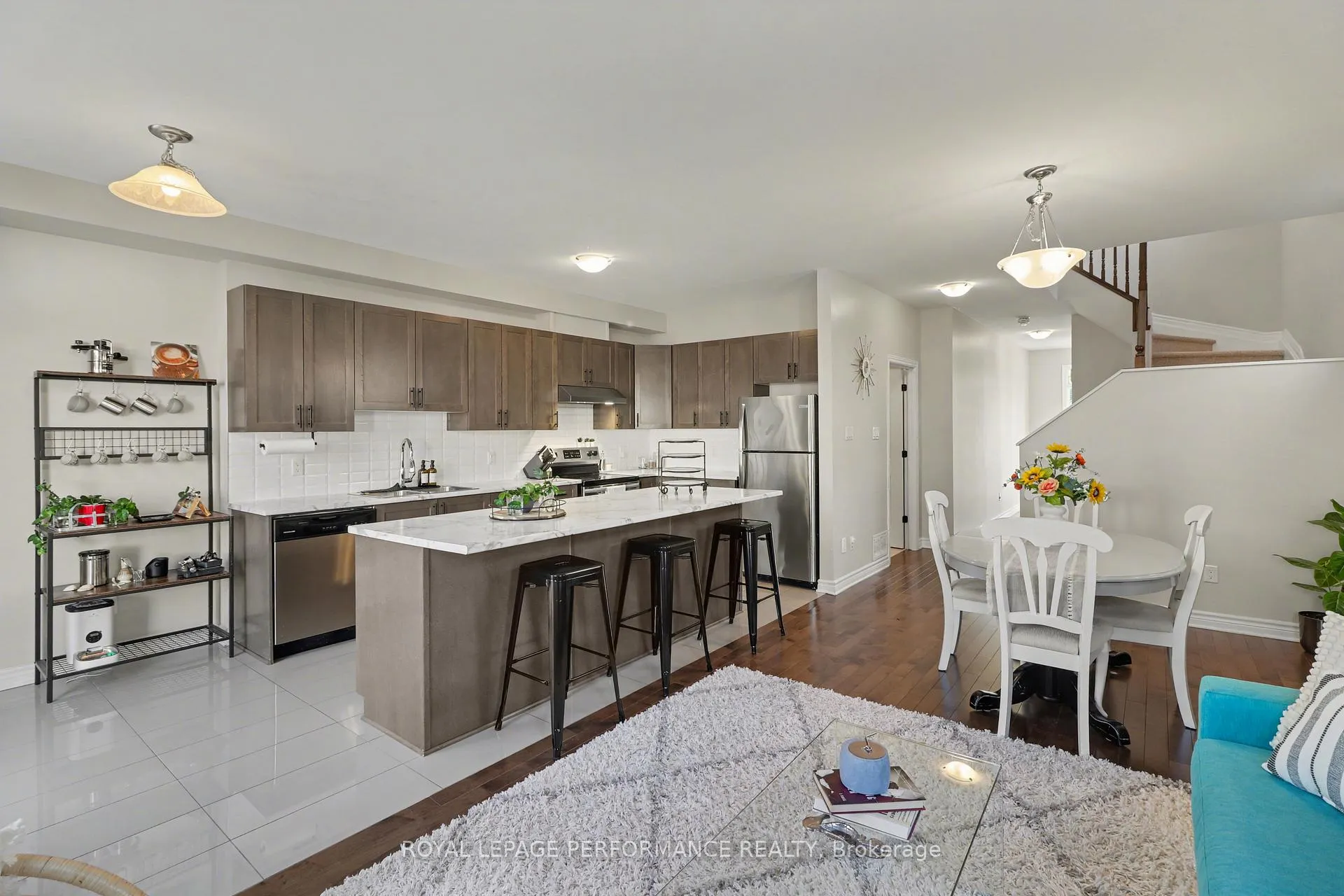 Photo 15 of 703 Decoeur Drive, Ottawa, Avalon West — HOMEH