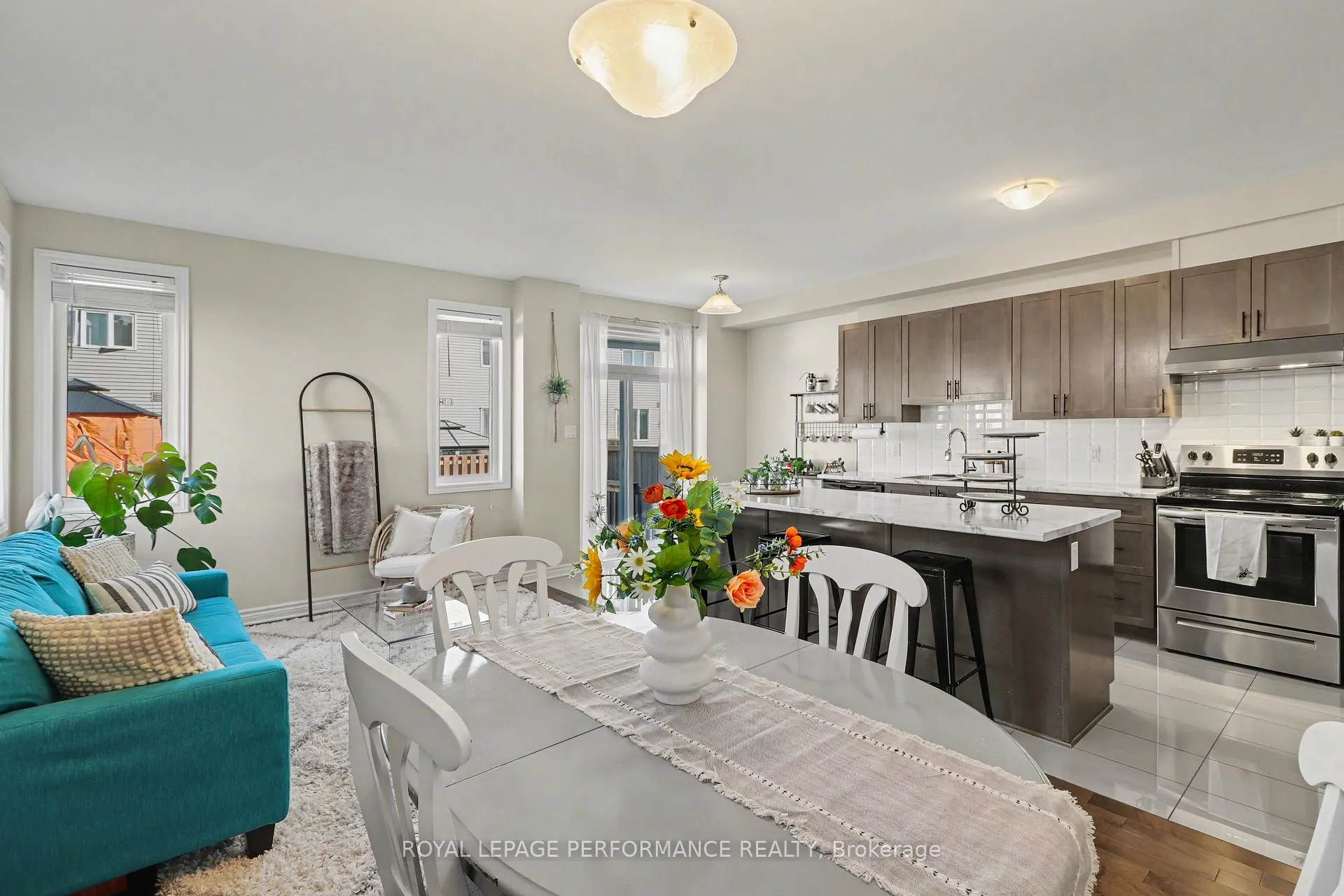 Photo 16 of 703 Decoeur Drive, Ottawa, Avalon West — HOMEH