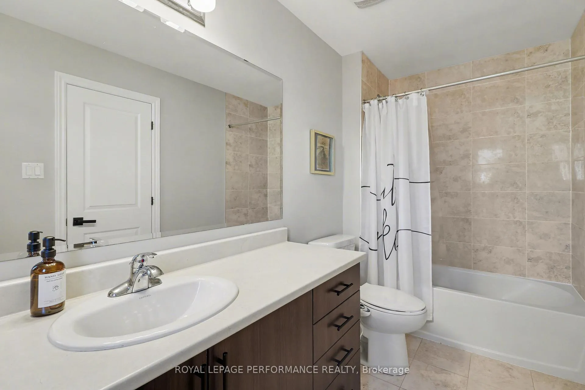 Photo 24 of 703 Decoeur Drive, Ottawa, Avalon West — HOMEH