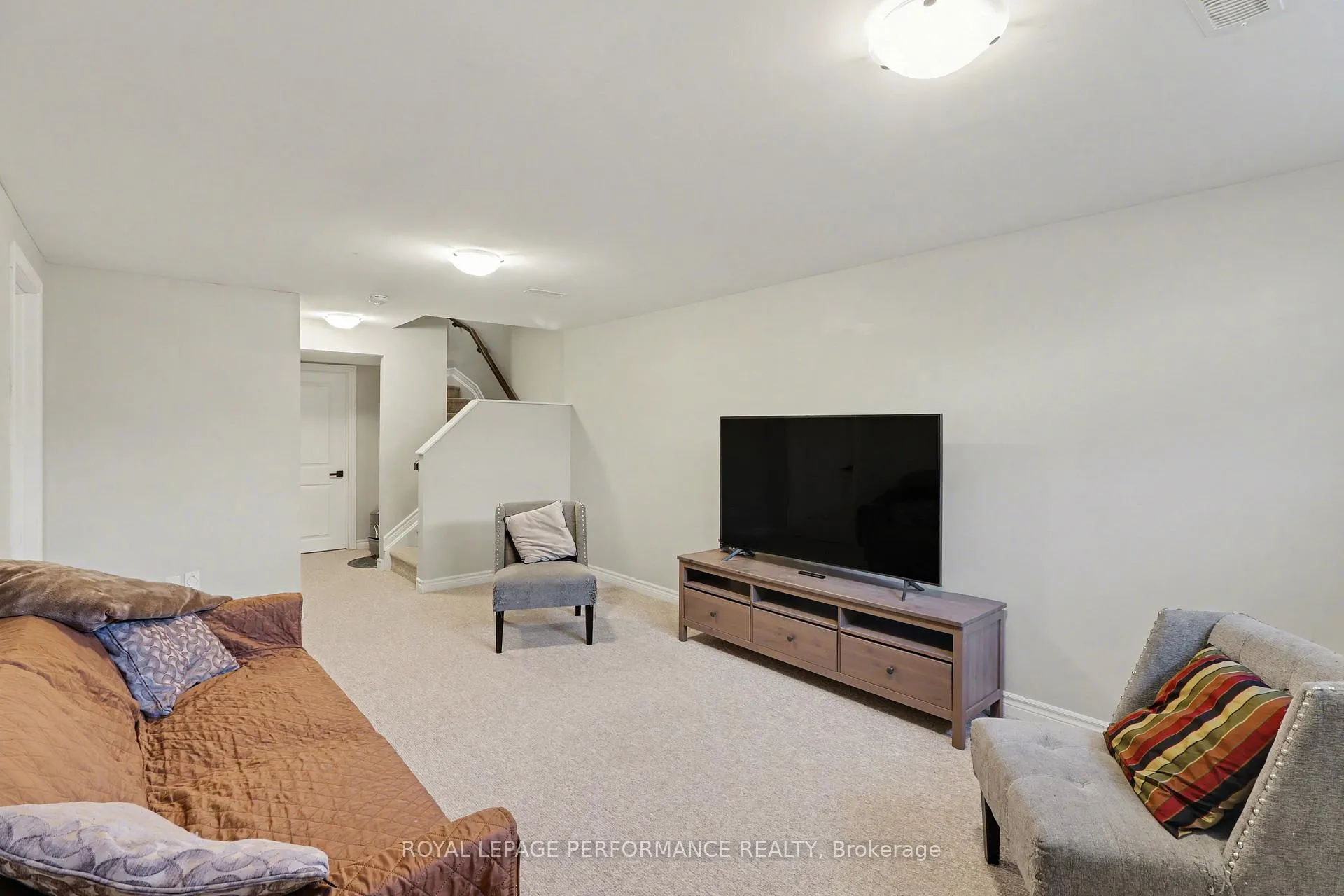 Photo 31 of 703 Decoeur Drive, Ottawa, Avalon West — HOMEH