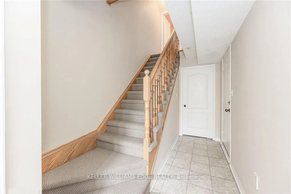Photo 8 of 2367 Sutton Drive, Burlington, Orchard — HOMEH