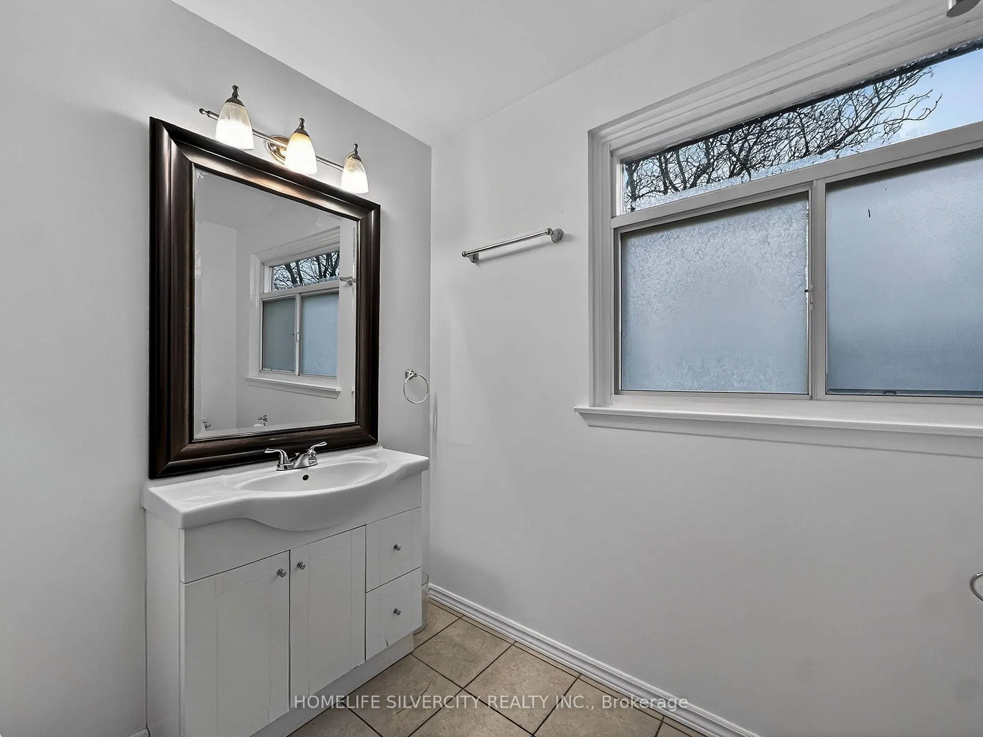 Photo 18 of Unit 44, 46 Vodden Court, Brampton, Brampton North — HOMEH