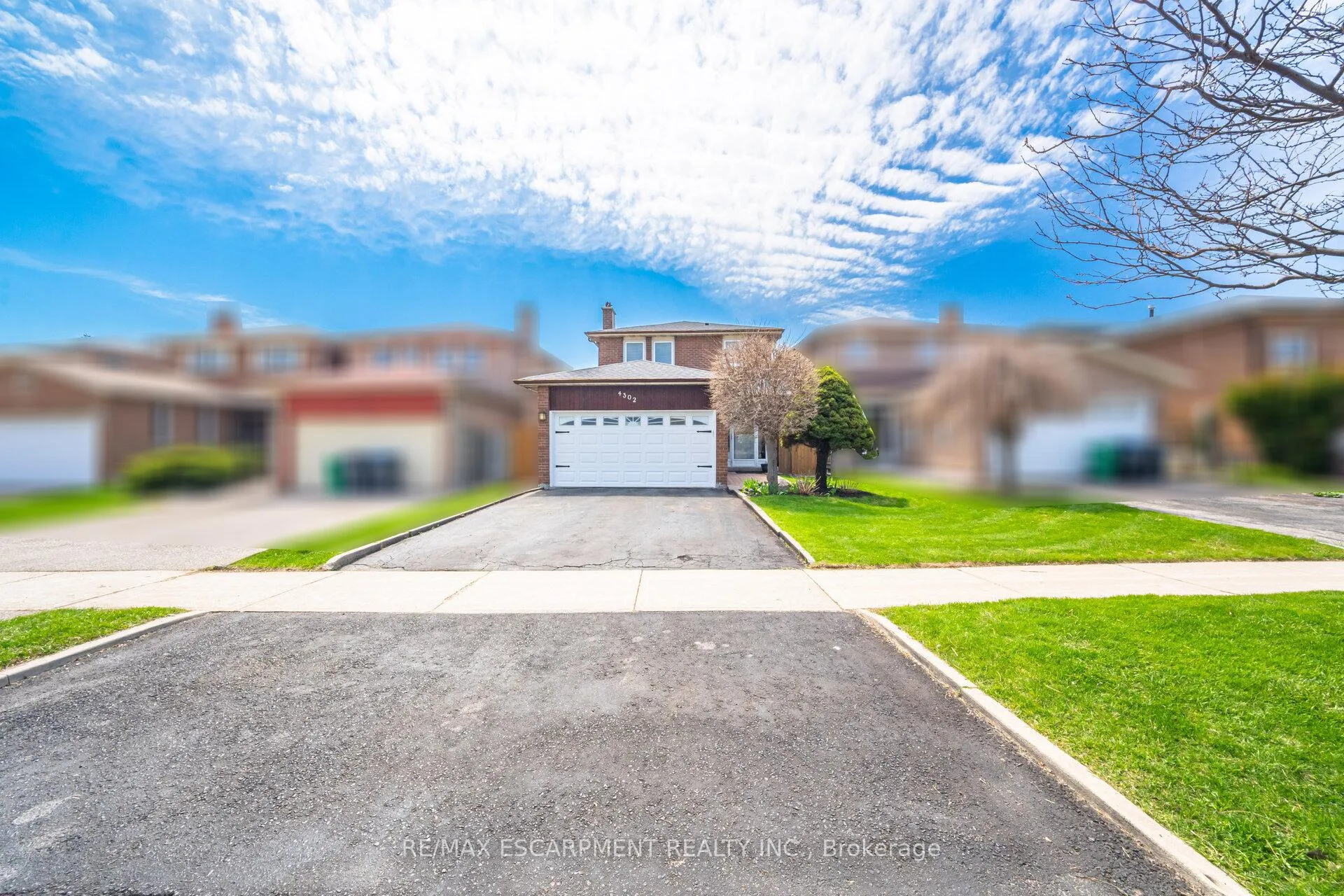 Photo 3 of 4302 Highgate Crescent, Mississauga, Rathwood — HOMEH