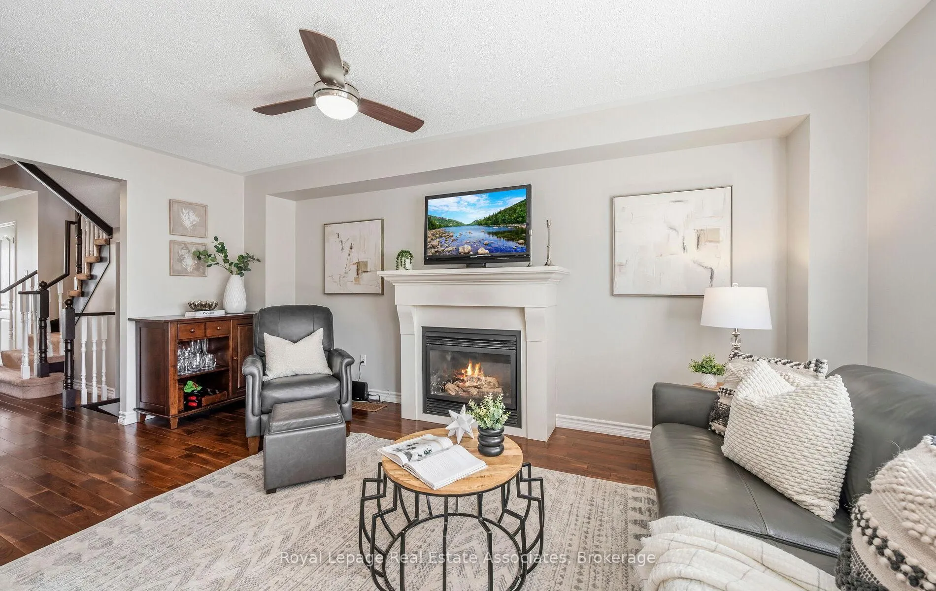 Photo 6 of 26 Snowberry Crescent, Halton Hills, Georgetown — HOMEH