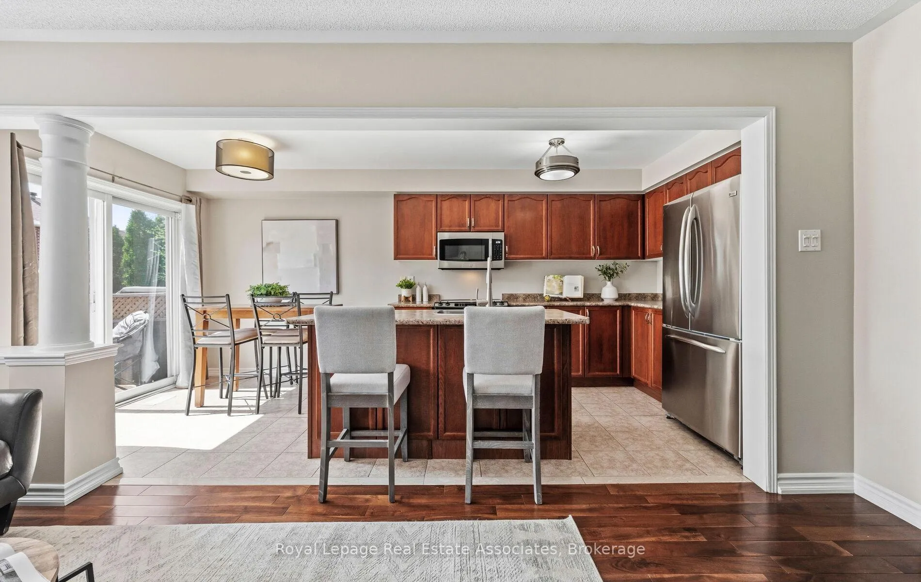 Photo 13 of 26 Snowberry Crescent, Halton Hills, Georgetown — HOMEH