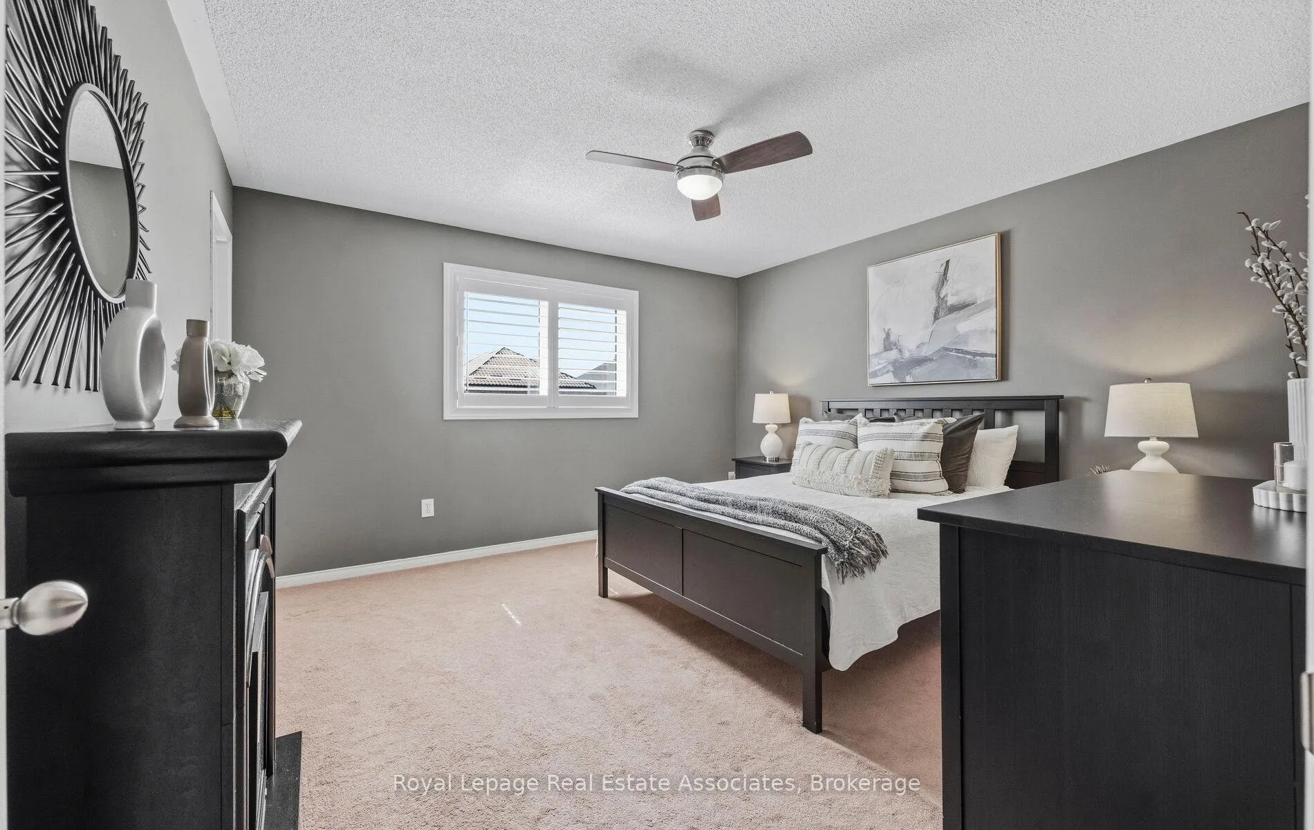 Photo 15 of 26 Snowberry Crescent, Halton Hills, Georgetown — HOMEH