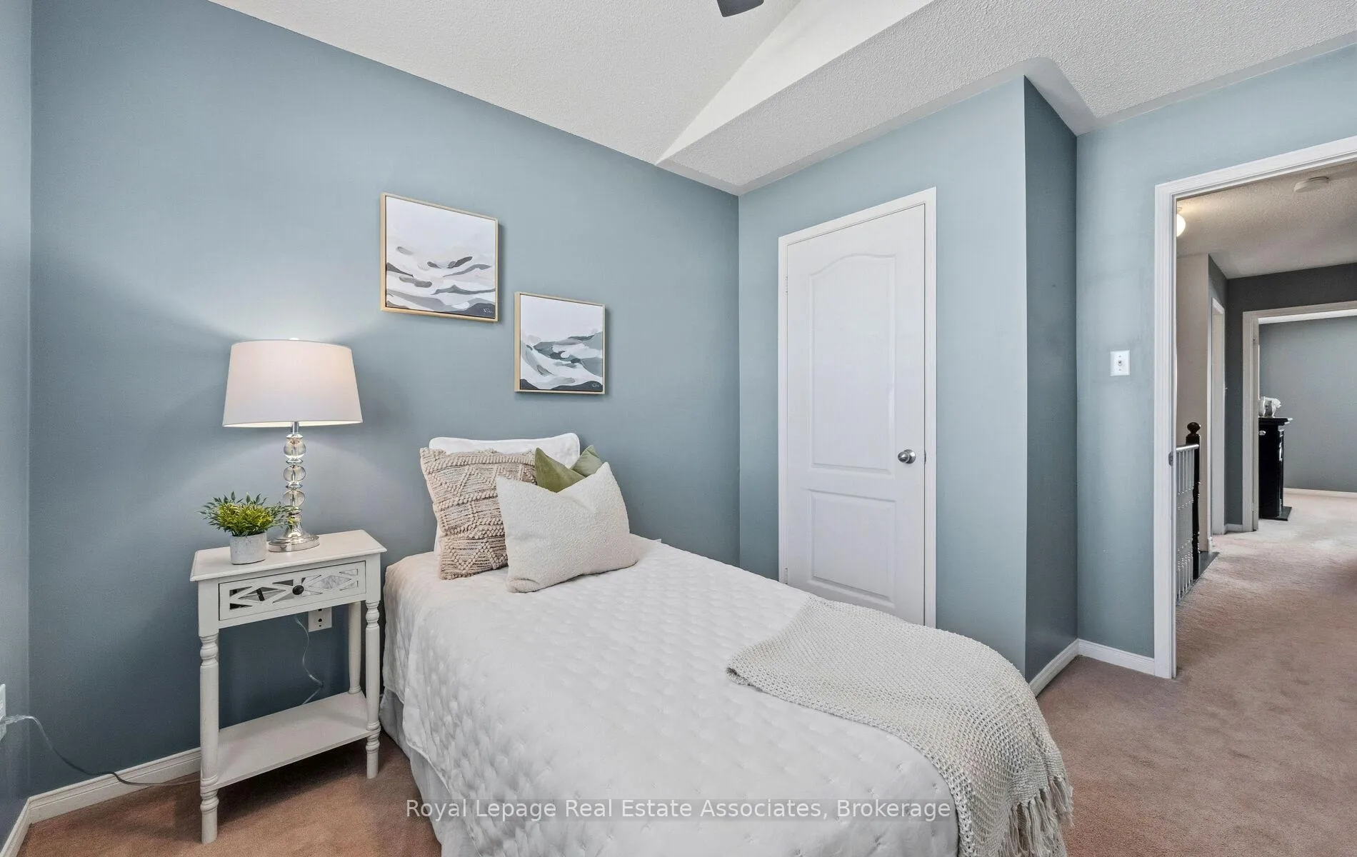 Photo 22 of 26 Snowberry Crescent, Halton Hills, Georgetown — HOMEH