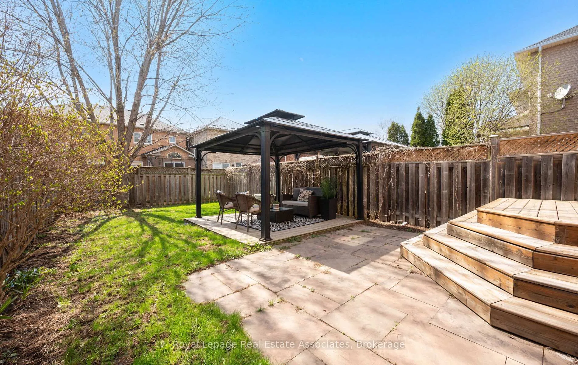 Photo 30 of 26 Snowberry Crescent, Halton Hills, Georgetown — HOMEH