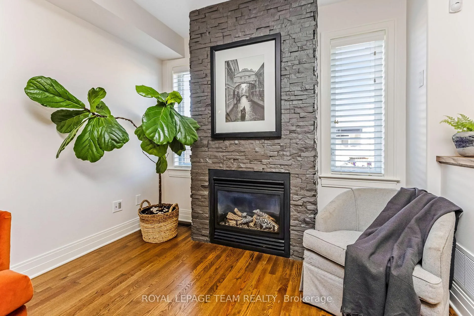 Photo 7 of 121 Woodhurst Crescent, Ottawa, Stittsville (South) — HOMEH