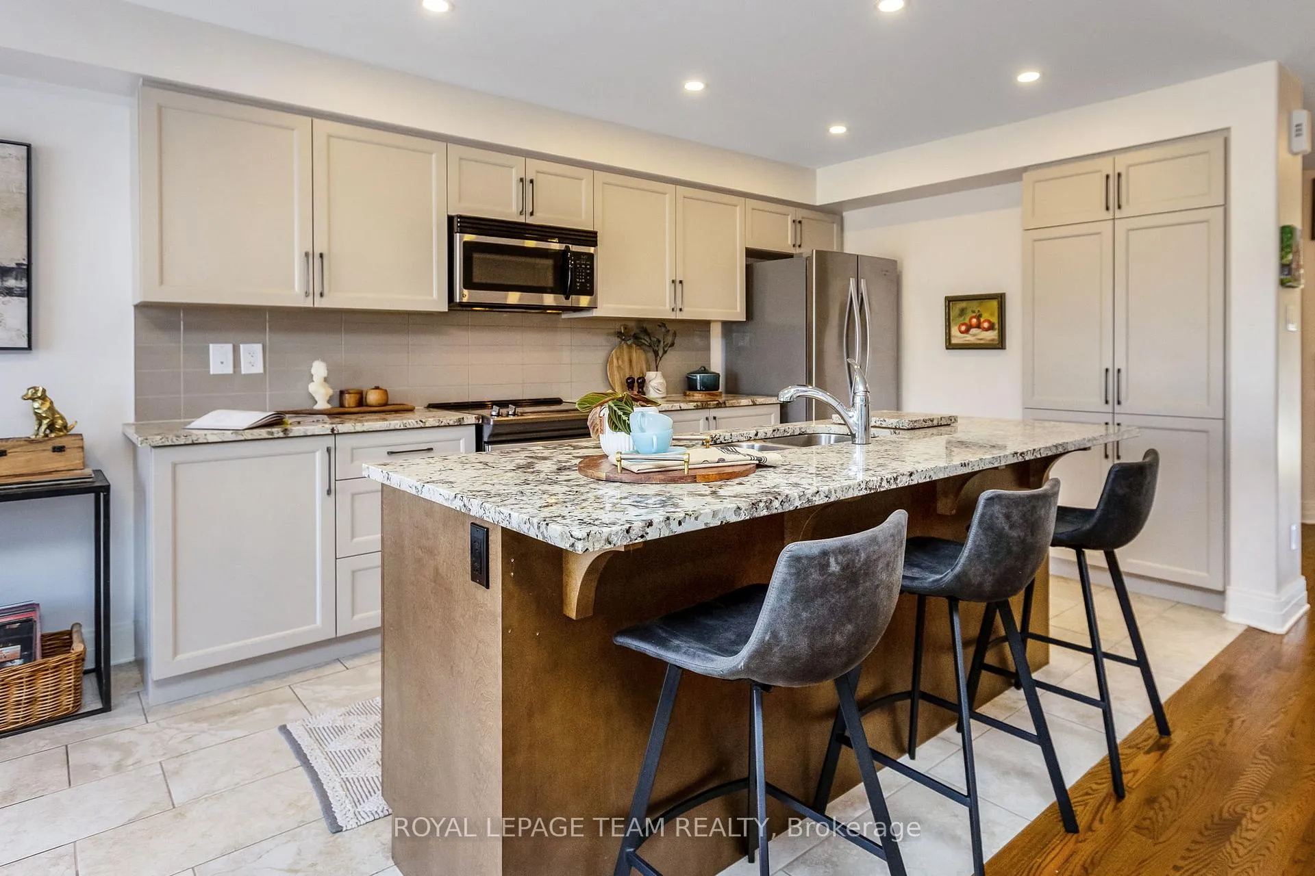 Photo 14 of 121 Woodhurst Crescent, Ottawa, Stittsville (South) — HOMEH