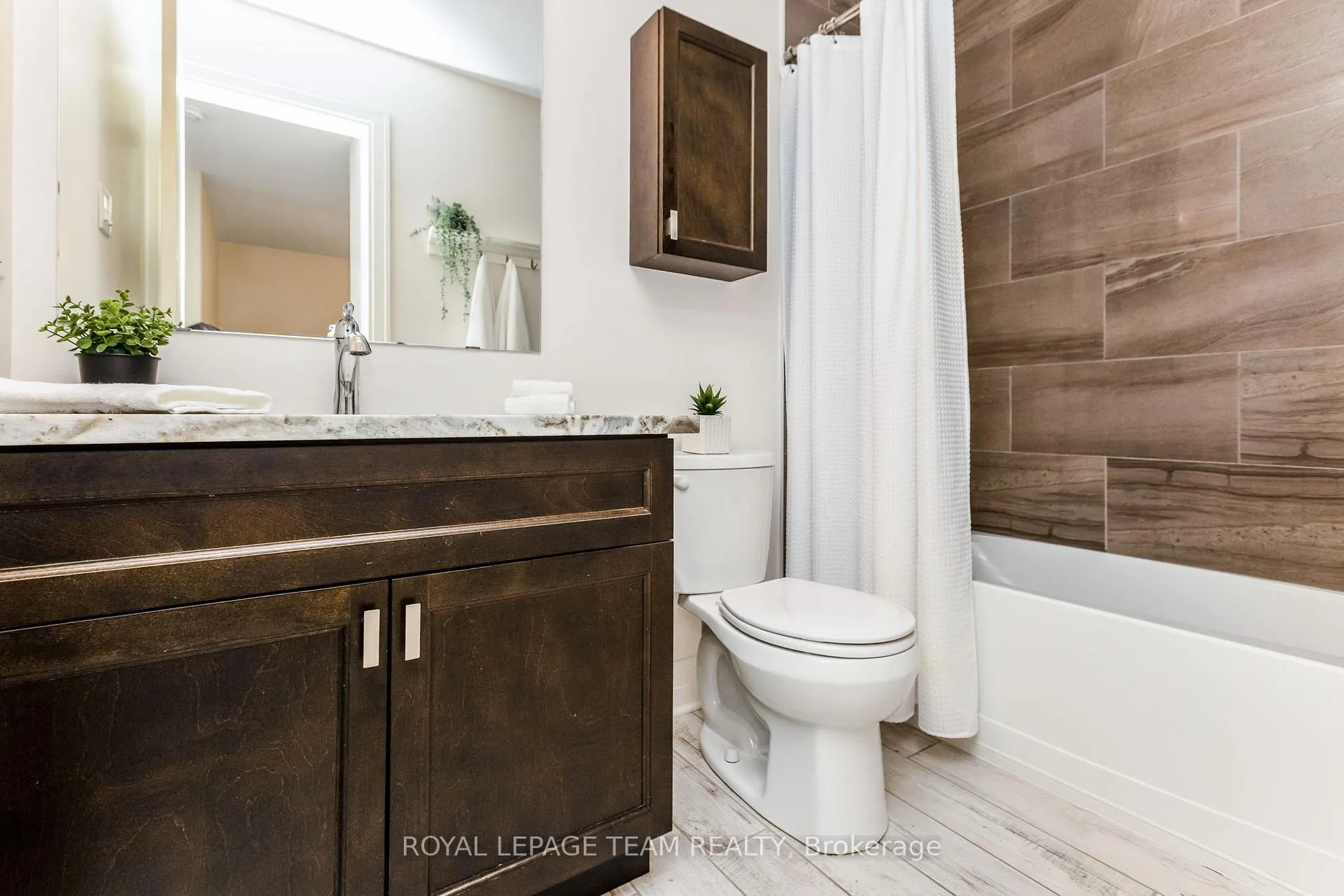 Photo 32 of 121 Woodhurst Crescent, Ottawa, Stittsville (South) — HOMEH