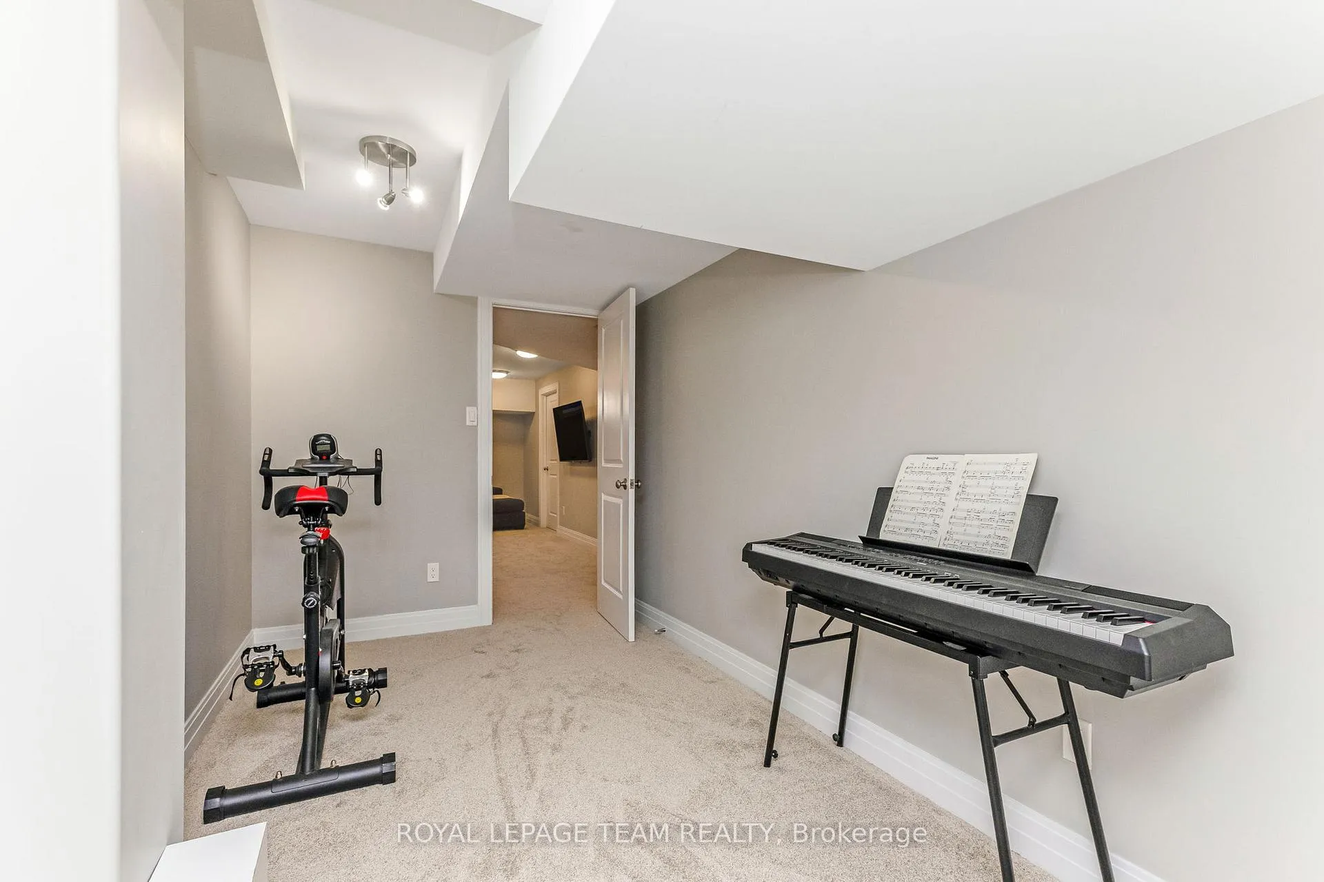 Photo 38 of 121 Woodhurst Crescent, Ottawa, Stittsville (South) — HOMEH