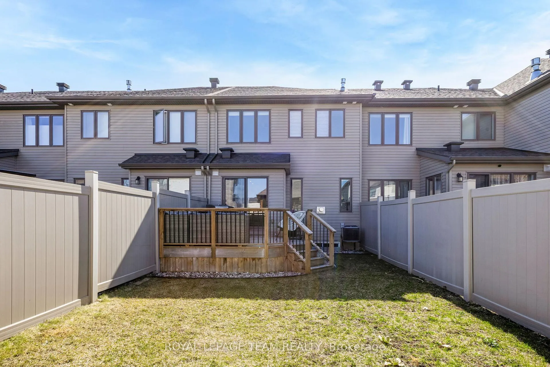Photo 43 of 121 Woodhurst Crescent, Ottawa, Stittsville (South) — HOMEH