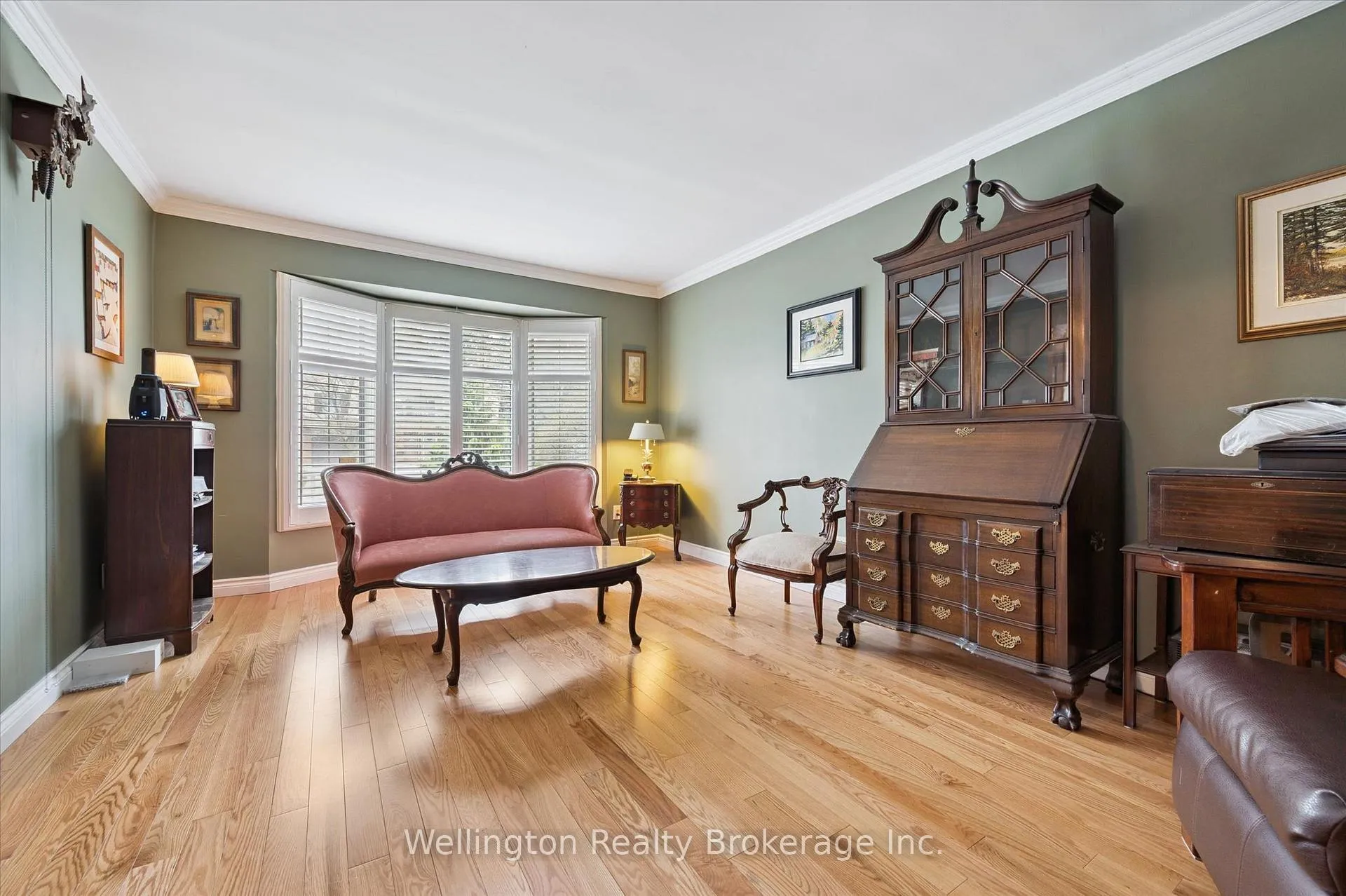 Photo 4 of 405 Clairbrook Crescent, Waterloo — HOMEH