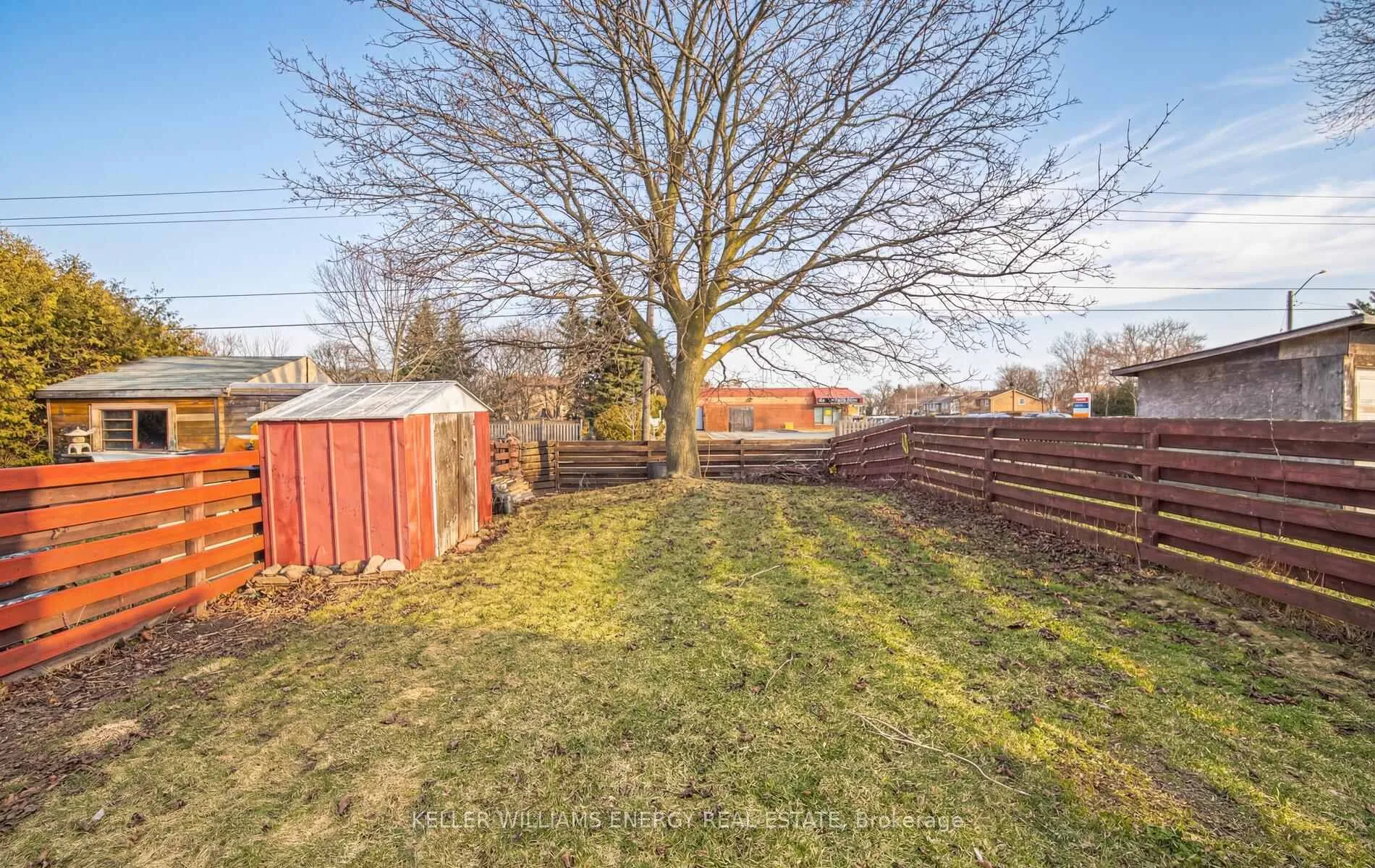 Photo 4 of 557 Birkdale Street, Oshawa, Donevan — HOMEH
