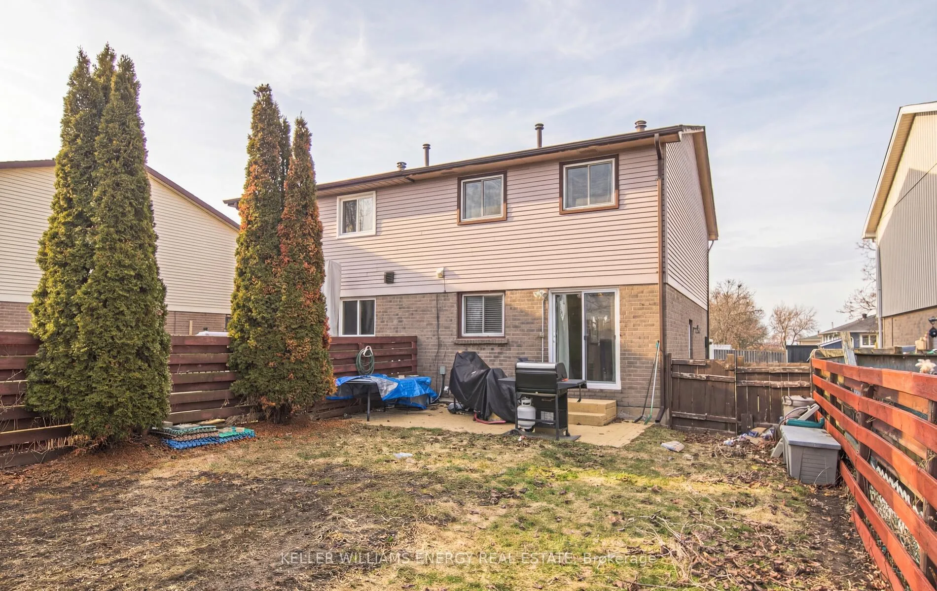 Photo 6 of 557 Birkdale Street, Oshawa, Donevan — HOMEH