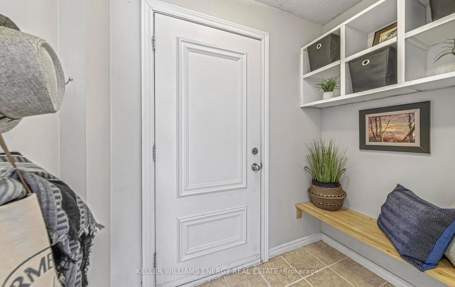 Photo 9 of 557 Birkdale Street, Oshawa, Donevan — HOMEH