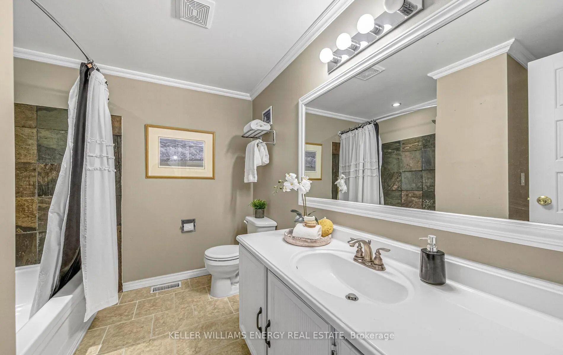 Photo 22 of 557 Birkdale Street, Oshawa, Donevan — HOMEH