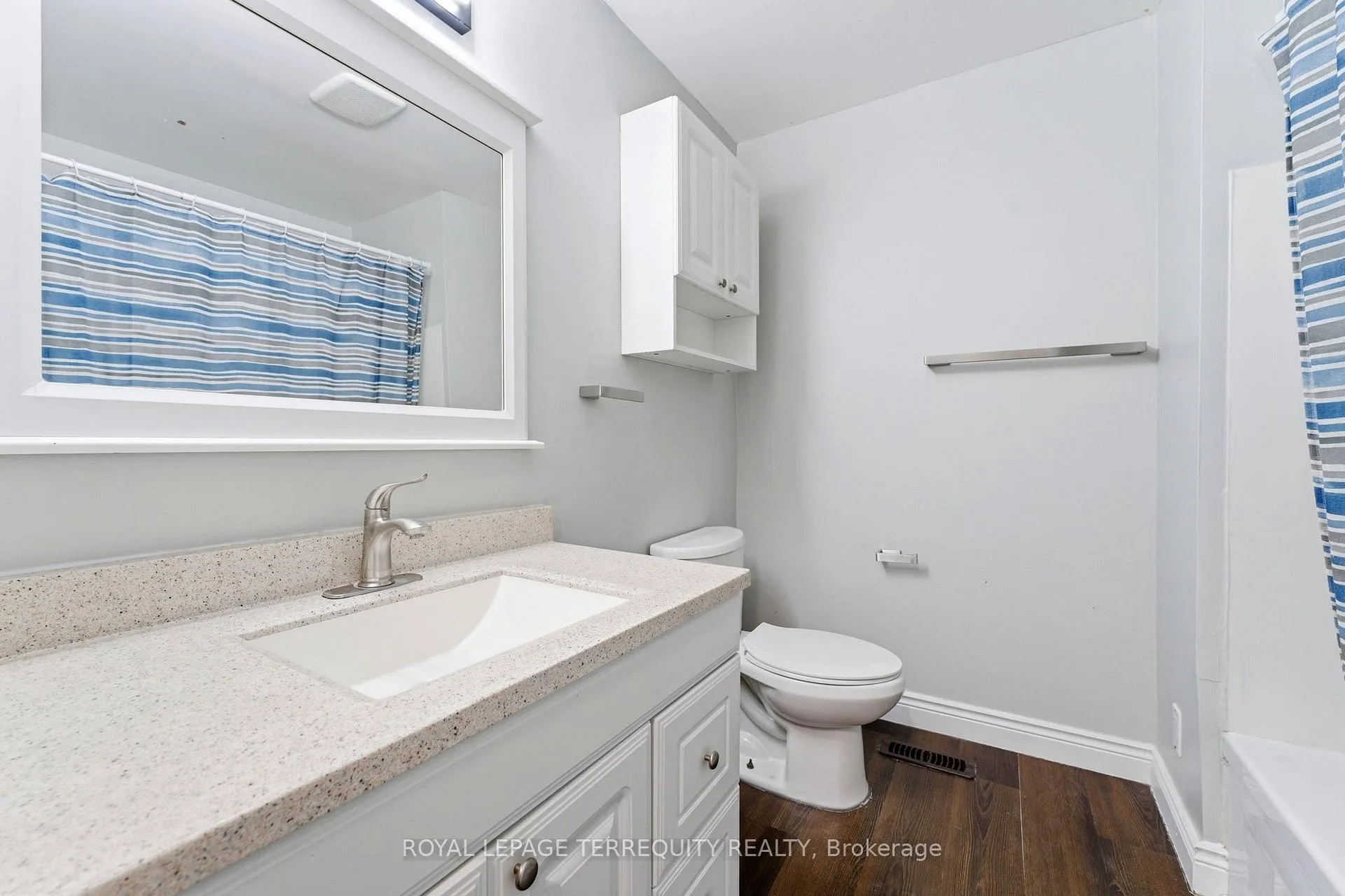 Photo 15 of 12 Roman Crescent, Brantford, Mayfair — HOMEH