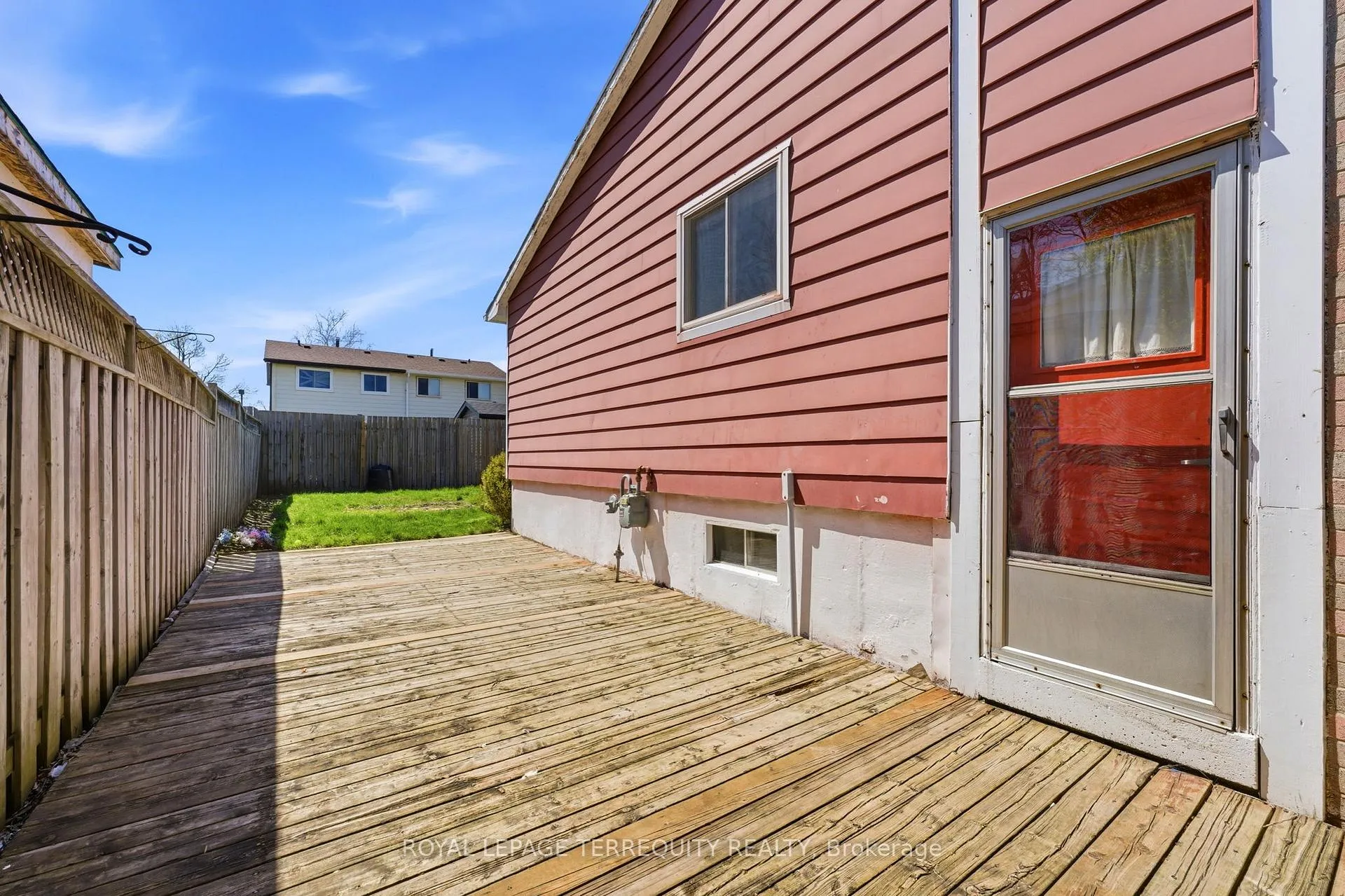 Photo 20 of 12 Roman Crescent, Brantford, Mayfair — HOMEH