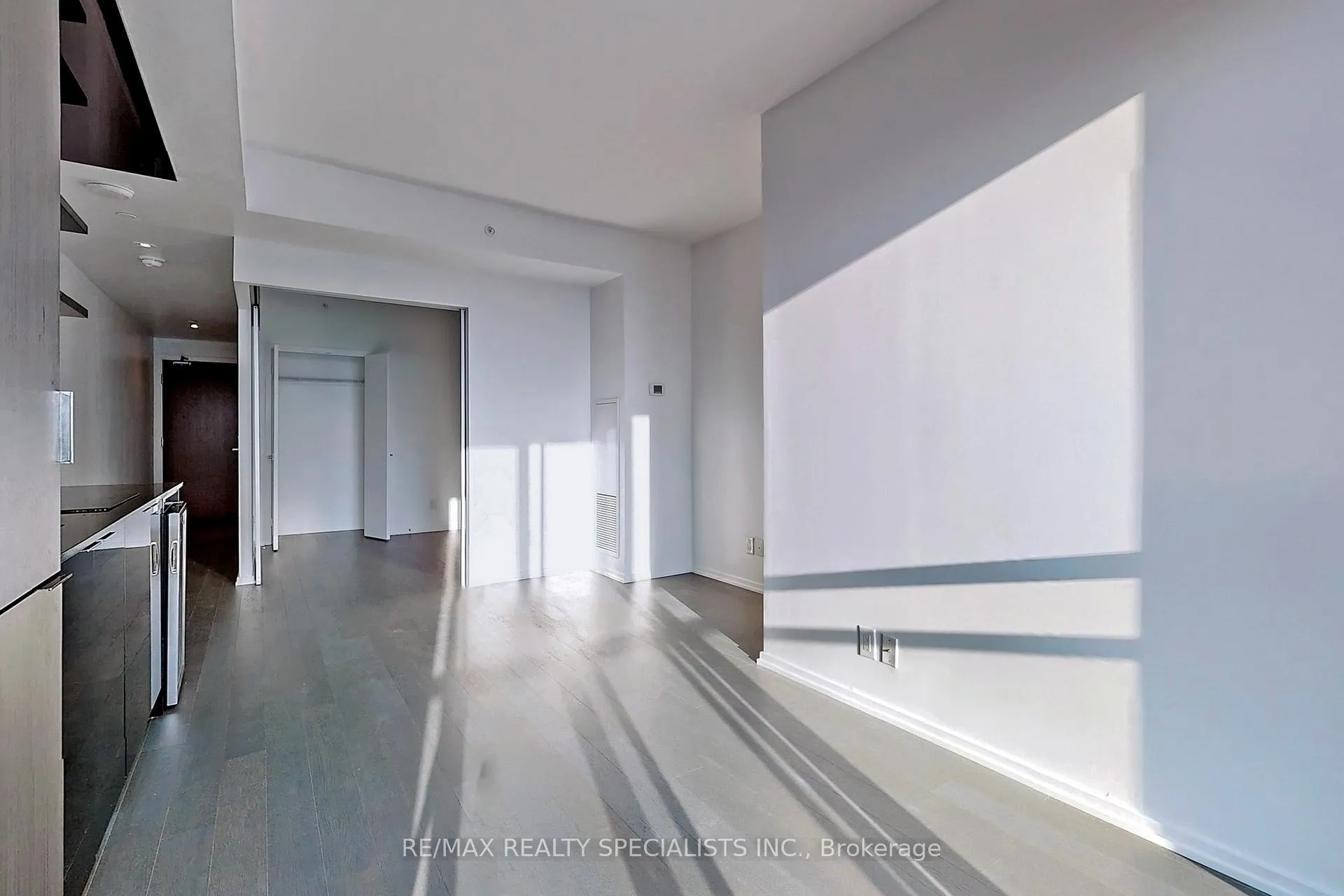 Photo 11 of Unit 5312, 70 Temperance Street, Toronto, Bay Street Corridor — HOMEH