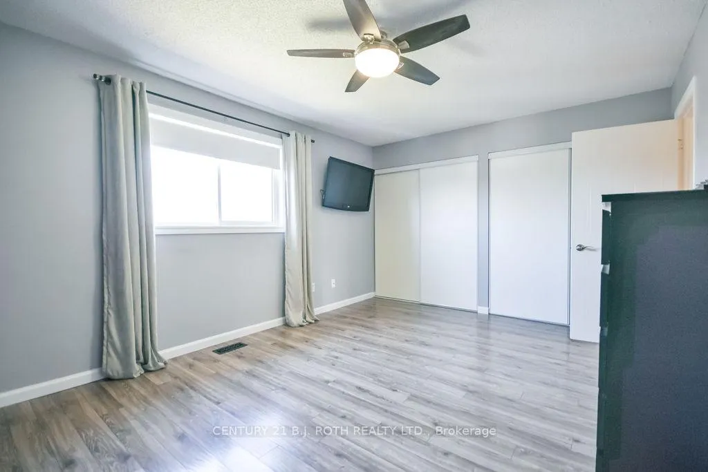 Photo 15 of 92 Cunningham Drive, Barrie, Ardagh — HOMEH