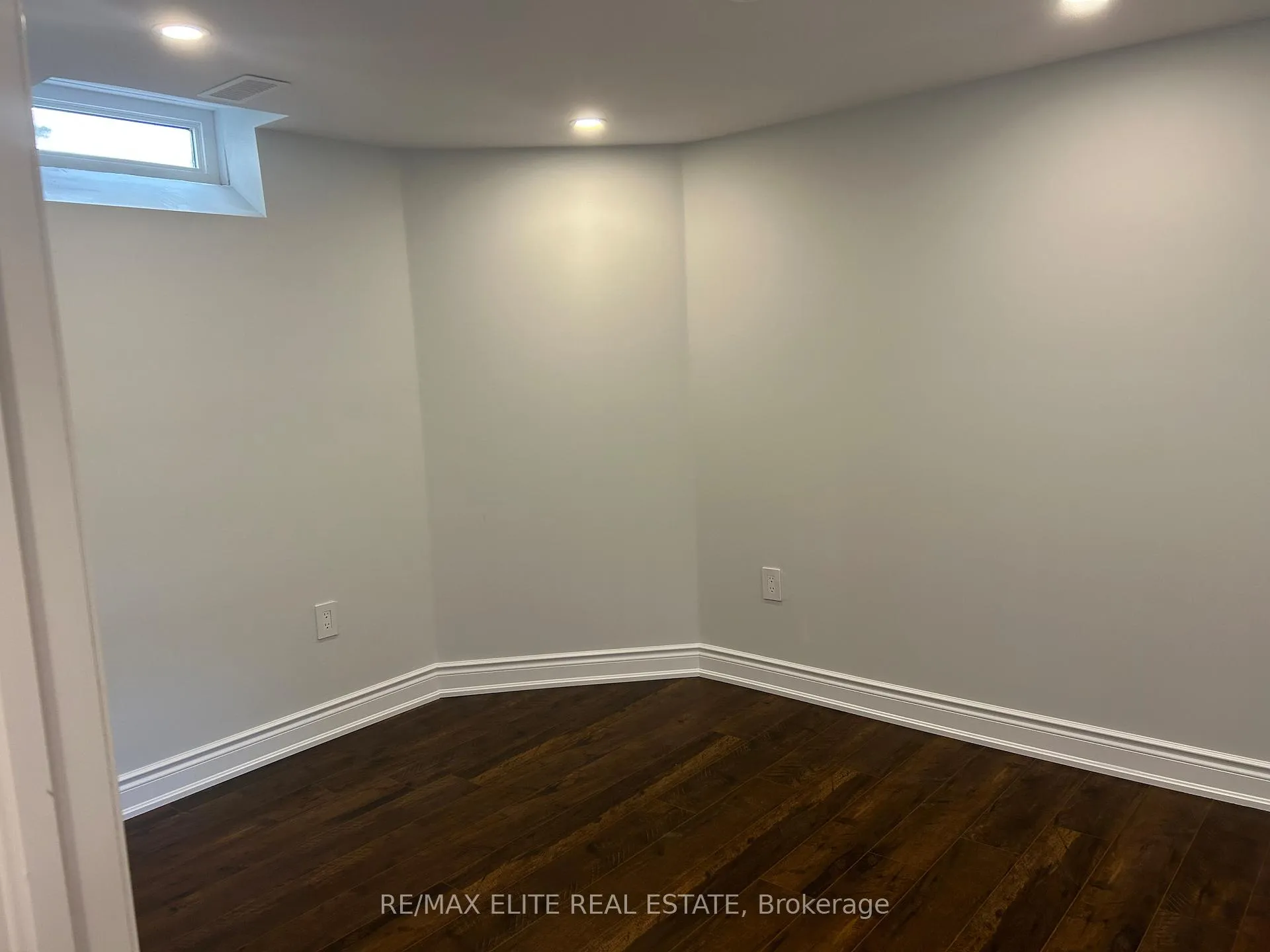 Photo 6 of Unit bsmt, 5631 River Grove Avenue, Mississauga, East Credit — HOMEH