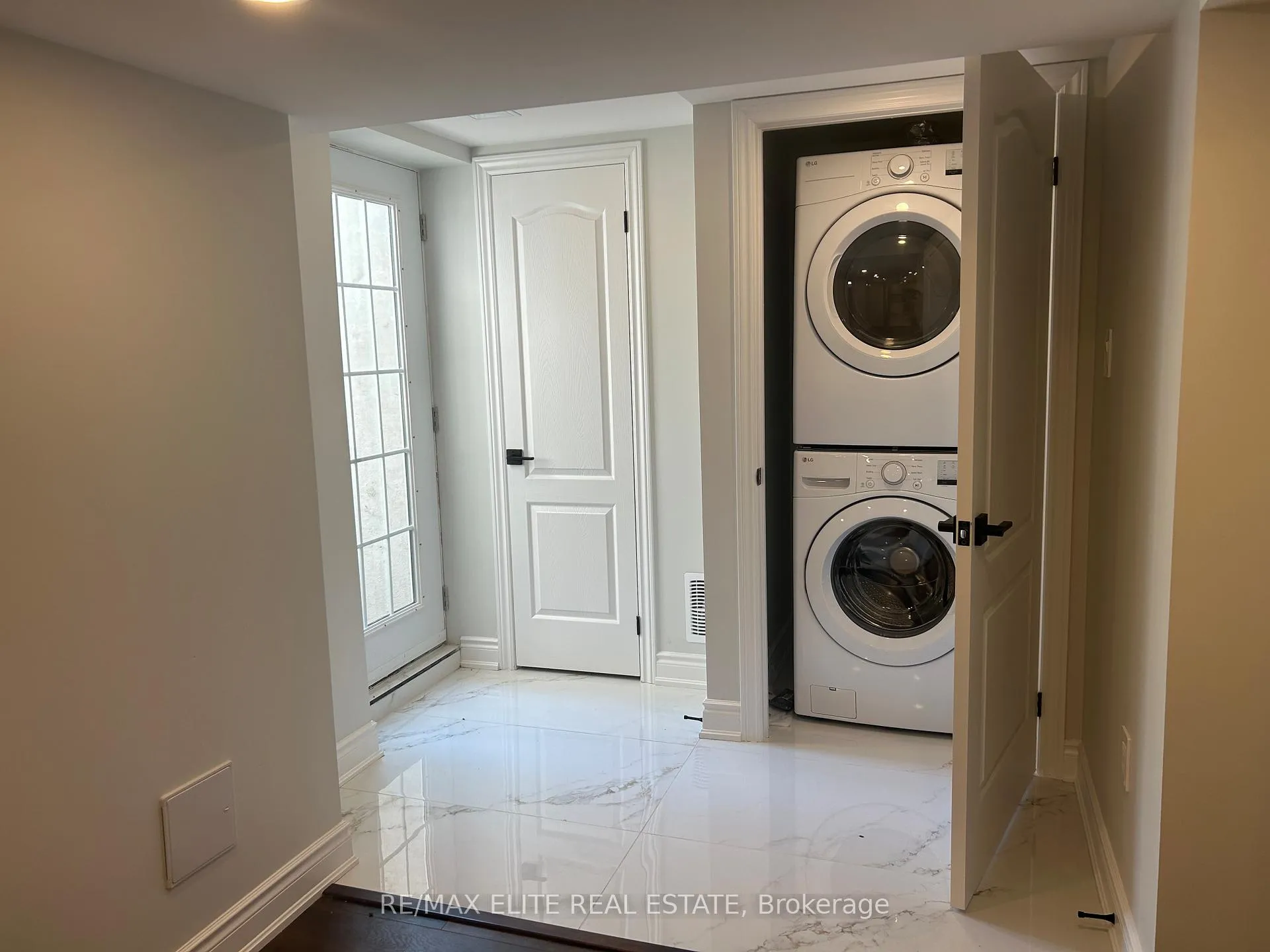 Photo 7 of Unit bsmt, 5631 River Grove Avenue, Mississauga, East Credit — HOMEH