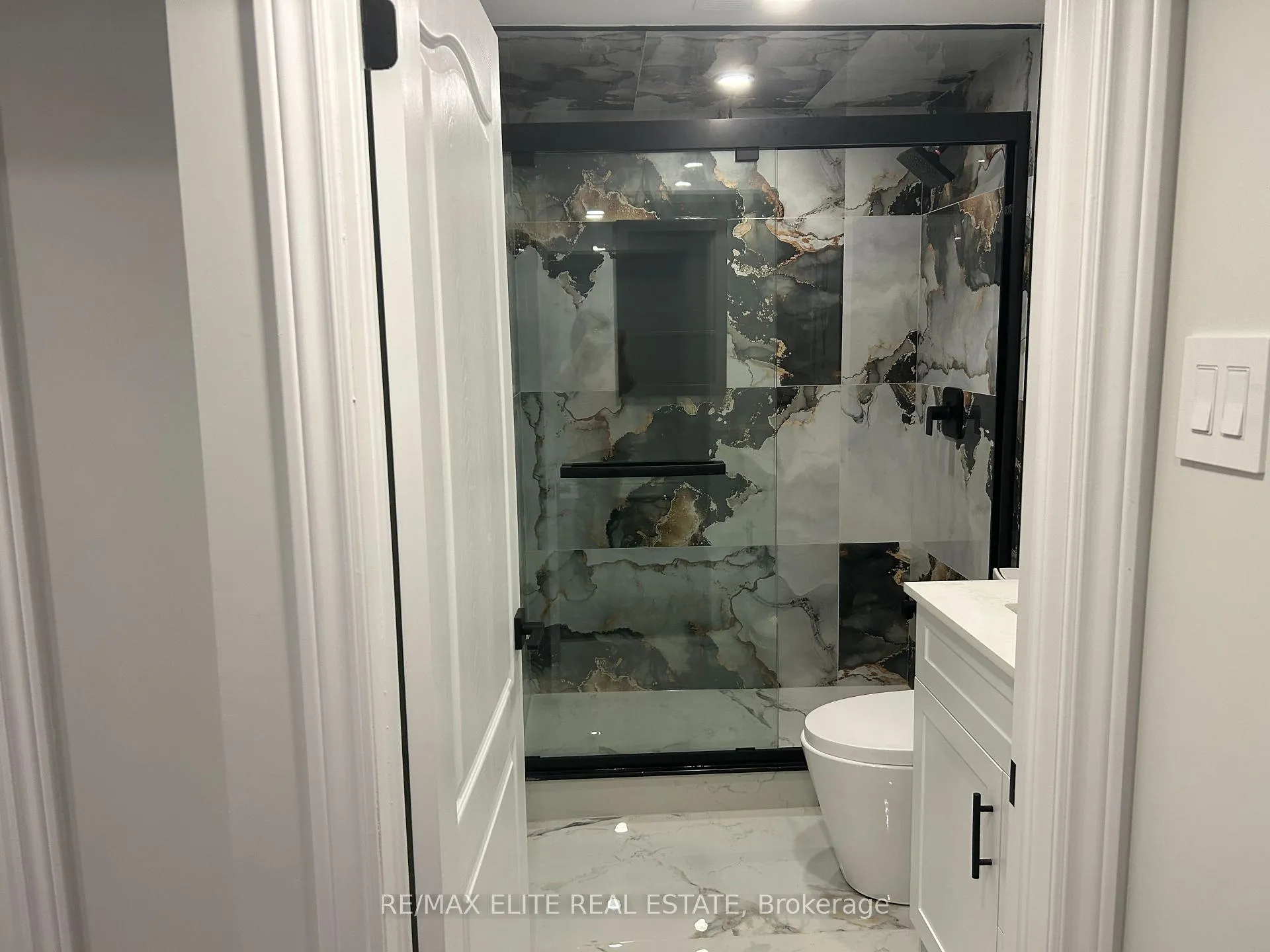 Photo 9 of Unit bsmt, 5631 River Grove Avenue, Mississauga, East Credit — HOMEH