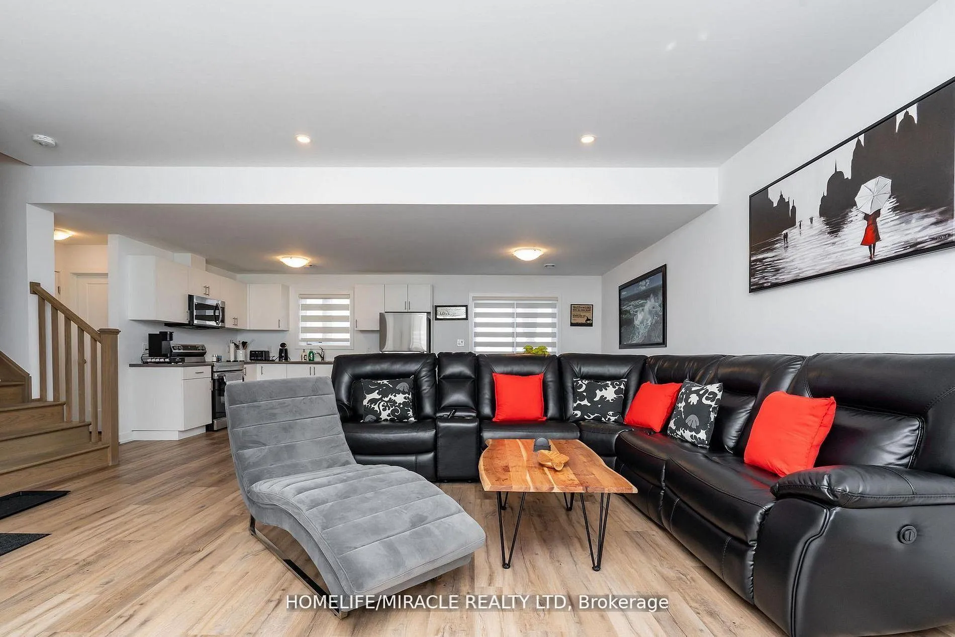 Photo 5 of Unit 825, 4263 Fourth Avenue, Niagara Falls, Downtown — HOMEH
