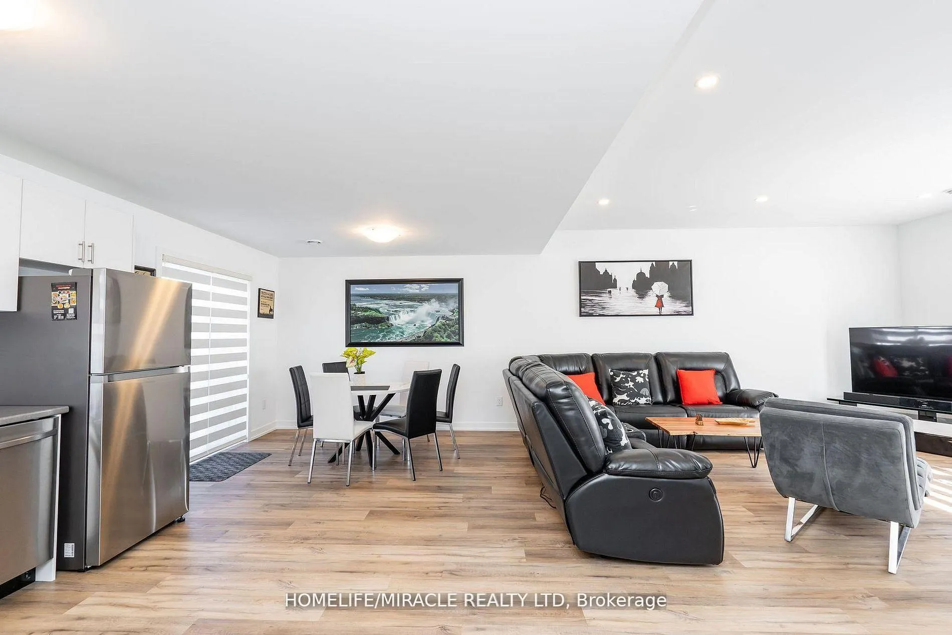 Photo 8 of Unit 825, 4263 Fourth Avenue, Niagara Falls, Downtown — HOMEH