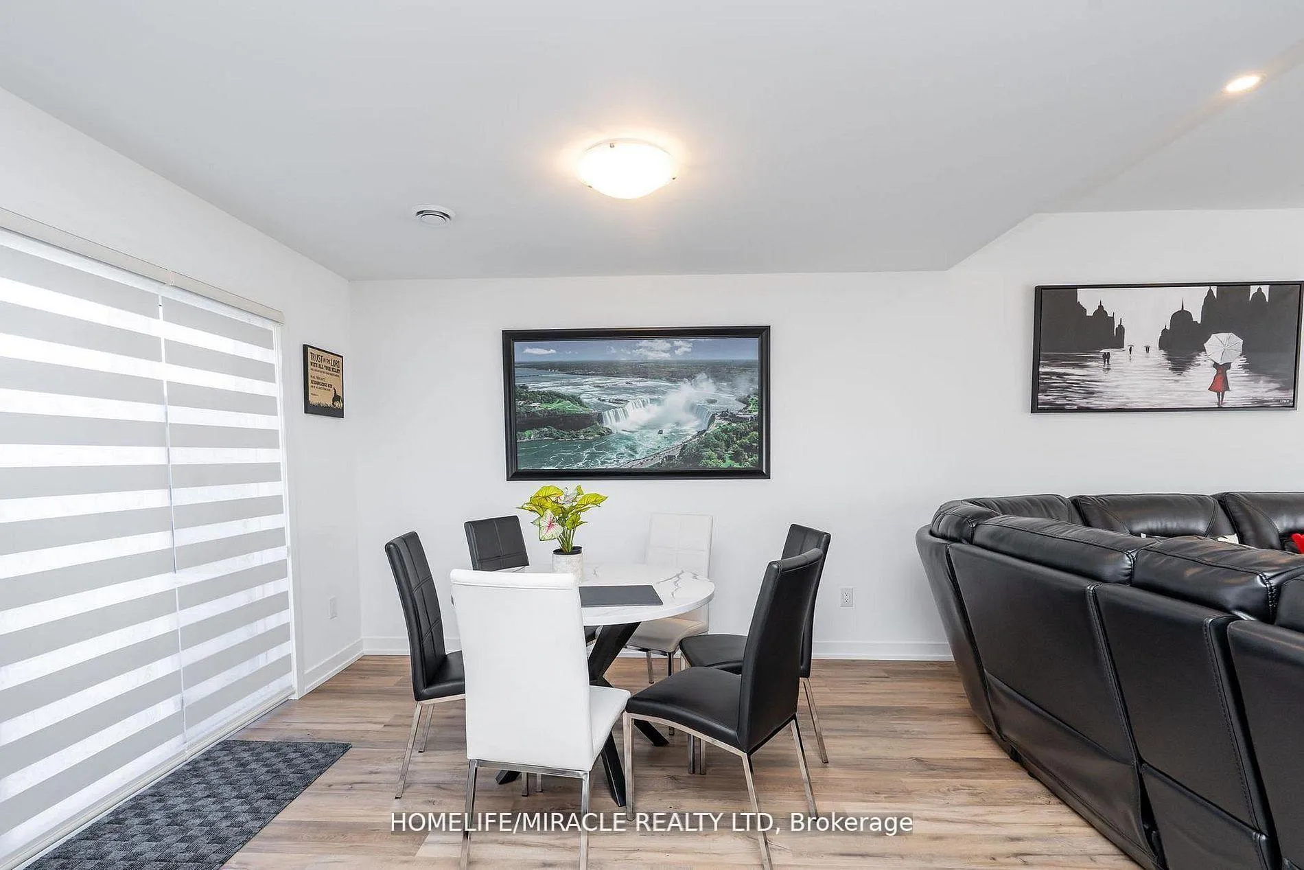 Photo 9 of Unit 825, 4263 Fourth Avenue, Niagara Falls, Downtown — HOMEH