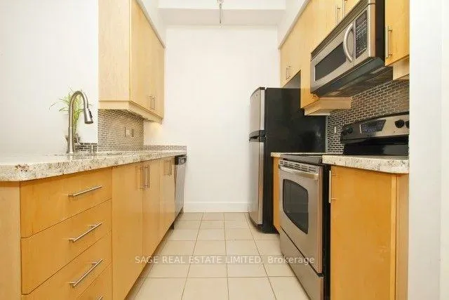 Photo 4 of Unit 307, 562 Eglinton Avenue E, Toronto, Mount Pleasant East — HOMEH