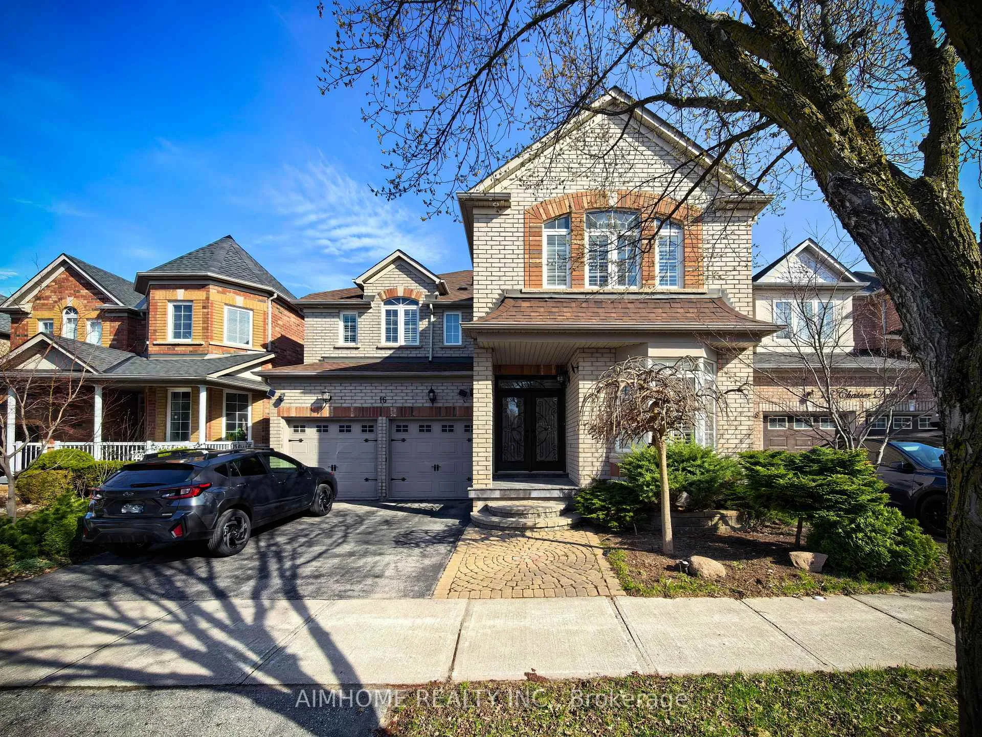 Photo 1 of 16 Chasser Drive, Markham, Greensborough — HOMEH