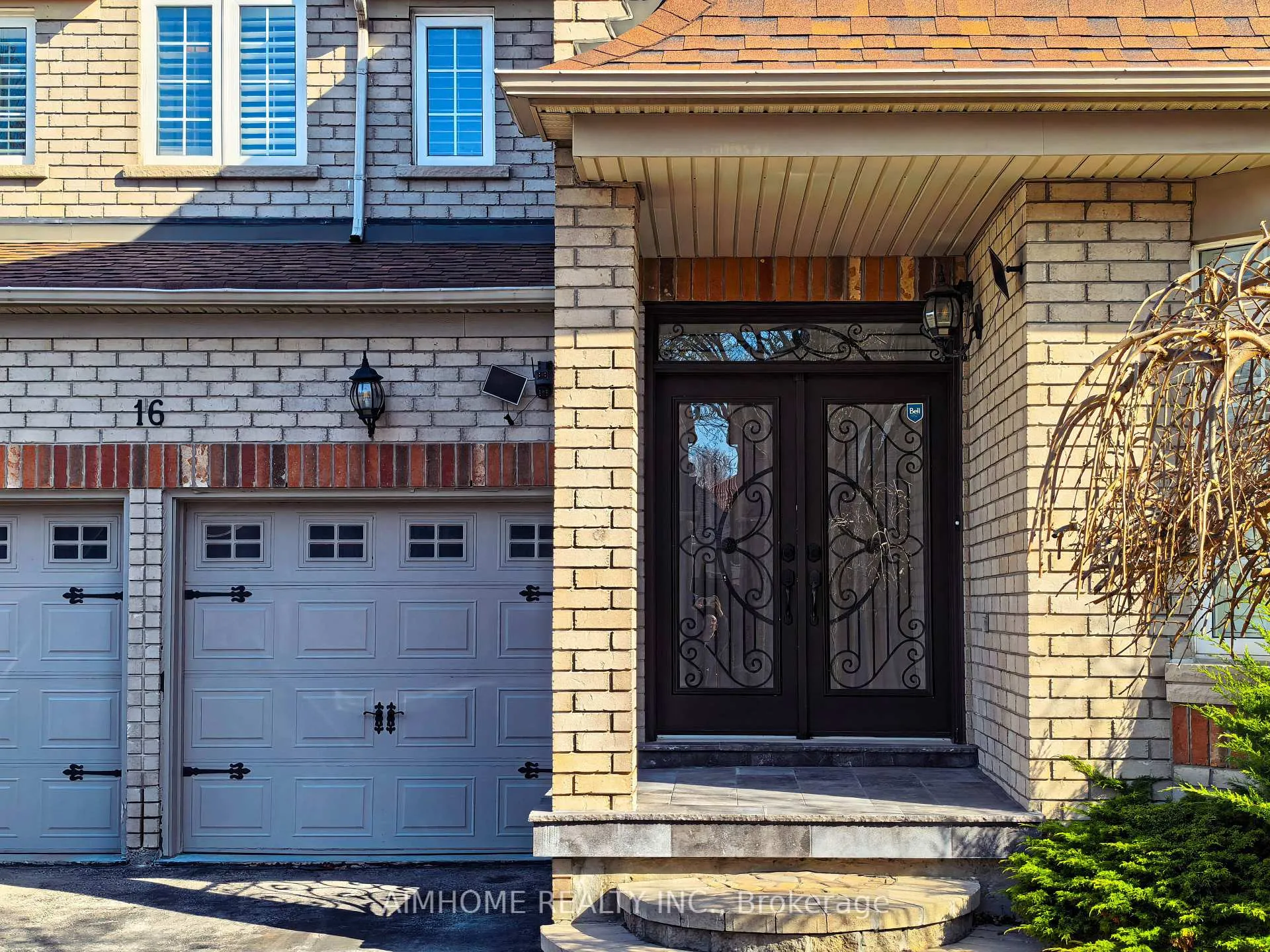 Photo 2 of 16 Chasser Drive, Markham, Greensborough — HOMEH