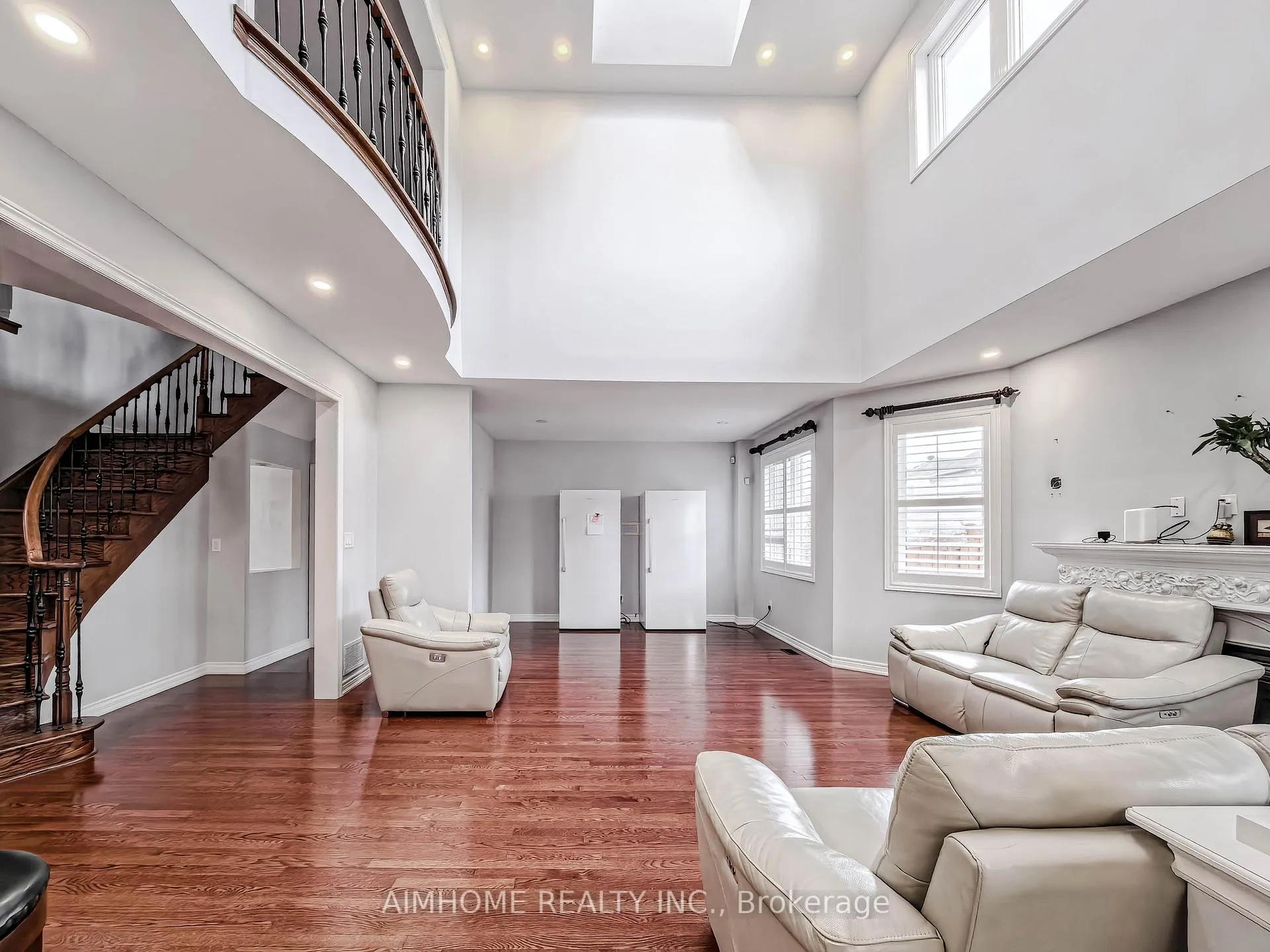 Photo 12 of 16 Chasser Drive, Markham, Greensborough — HOMEH