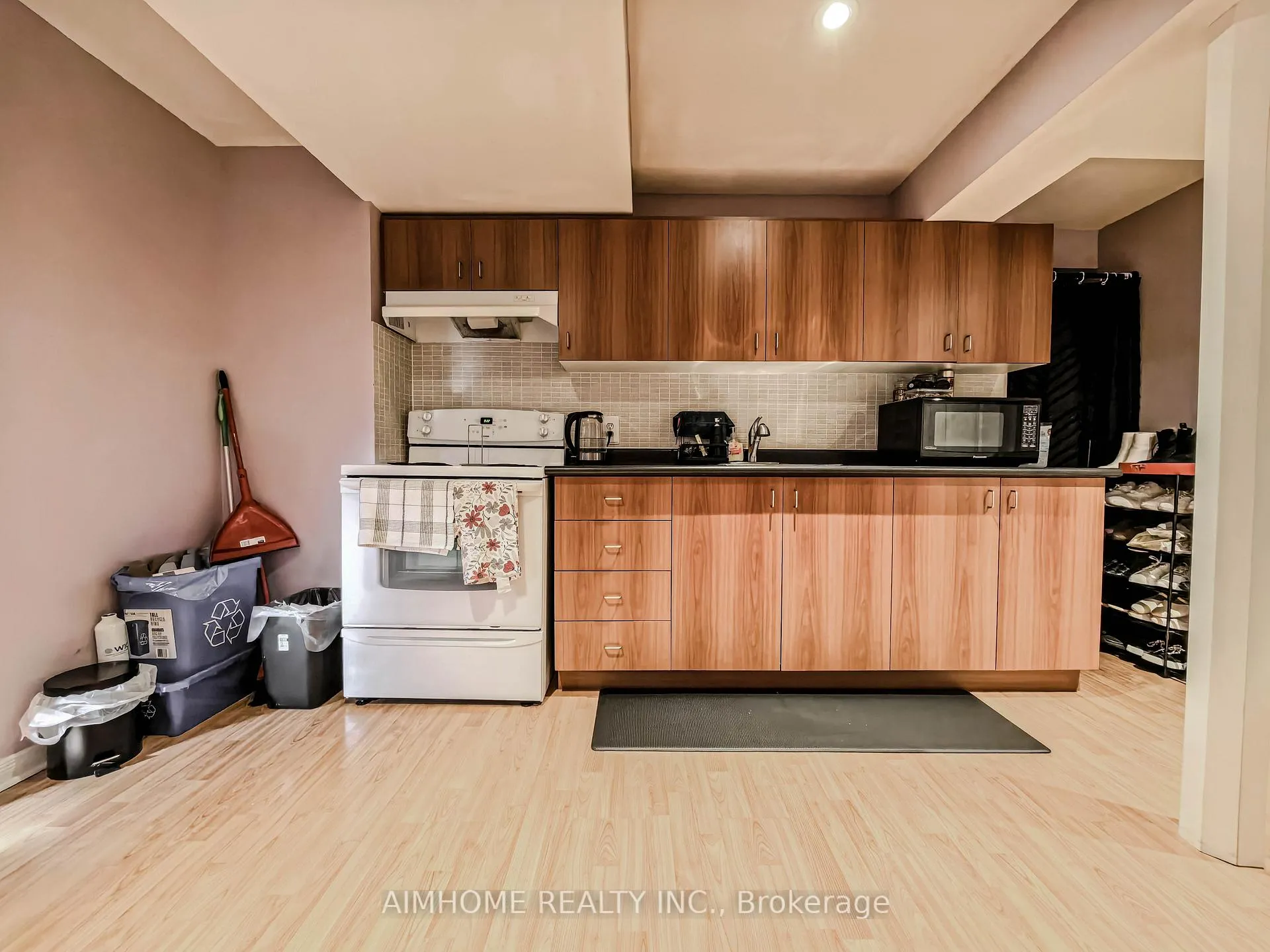 Photo 38 of 16 Chasser Drive, Markham, Greensborough — HOMEH